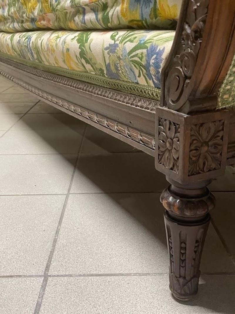 Dormeuse in legno di noce intagliato di fine '800 In Good Condition For Sale In SAN PIETRO MOSEZZO, NO