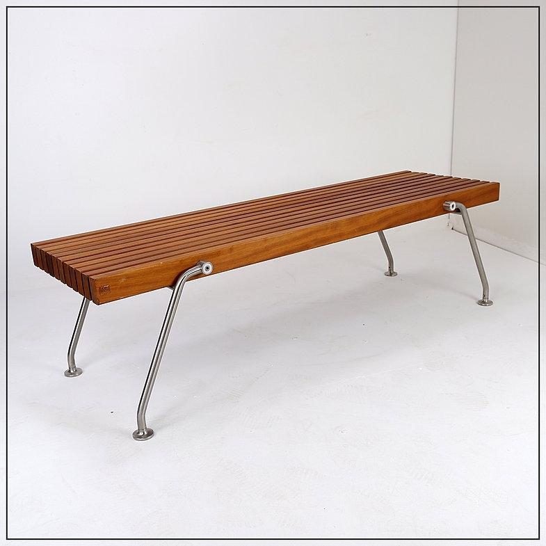 Dornbracht interior wooden slatted bench - Belgium For Sale 7