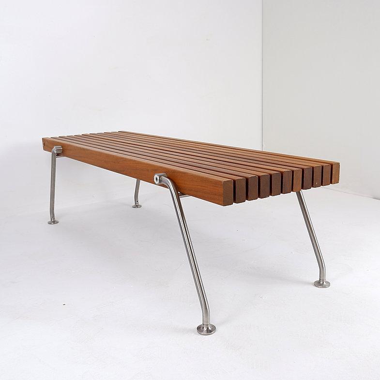Dornbracht interior wooden slatted bench - Belgium For Sale 2