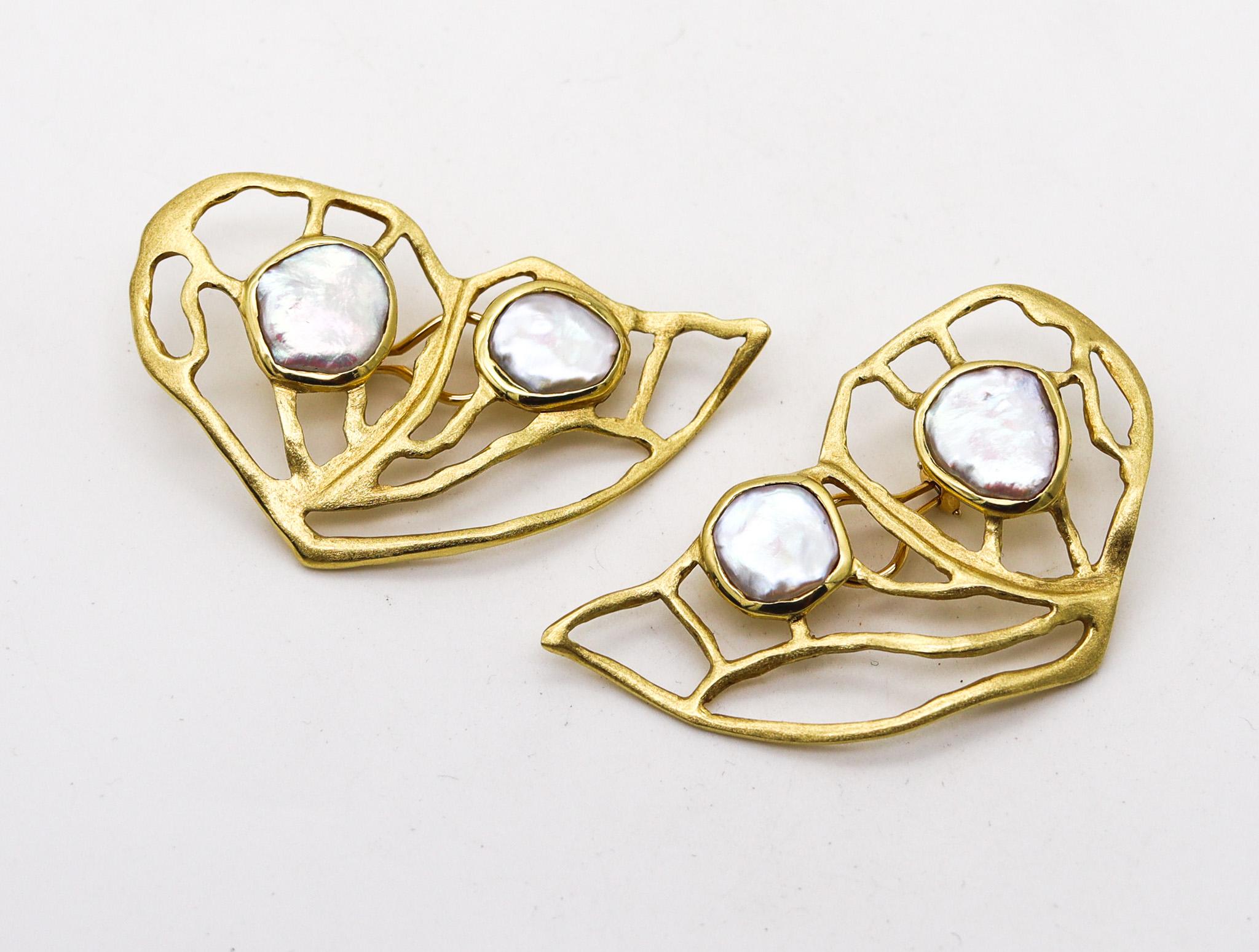 Modernist Dorota Butterfly Clips-On Earrings In Solid 18Kt Yellow Gold With Pearls For Sale