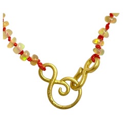 DOROTA LASAK Collar de cuentas de ópalo de fuego de oro de 22k