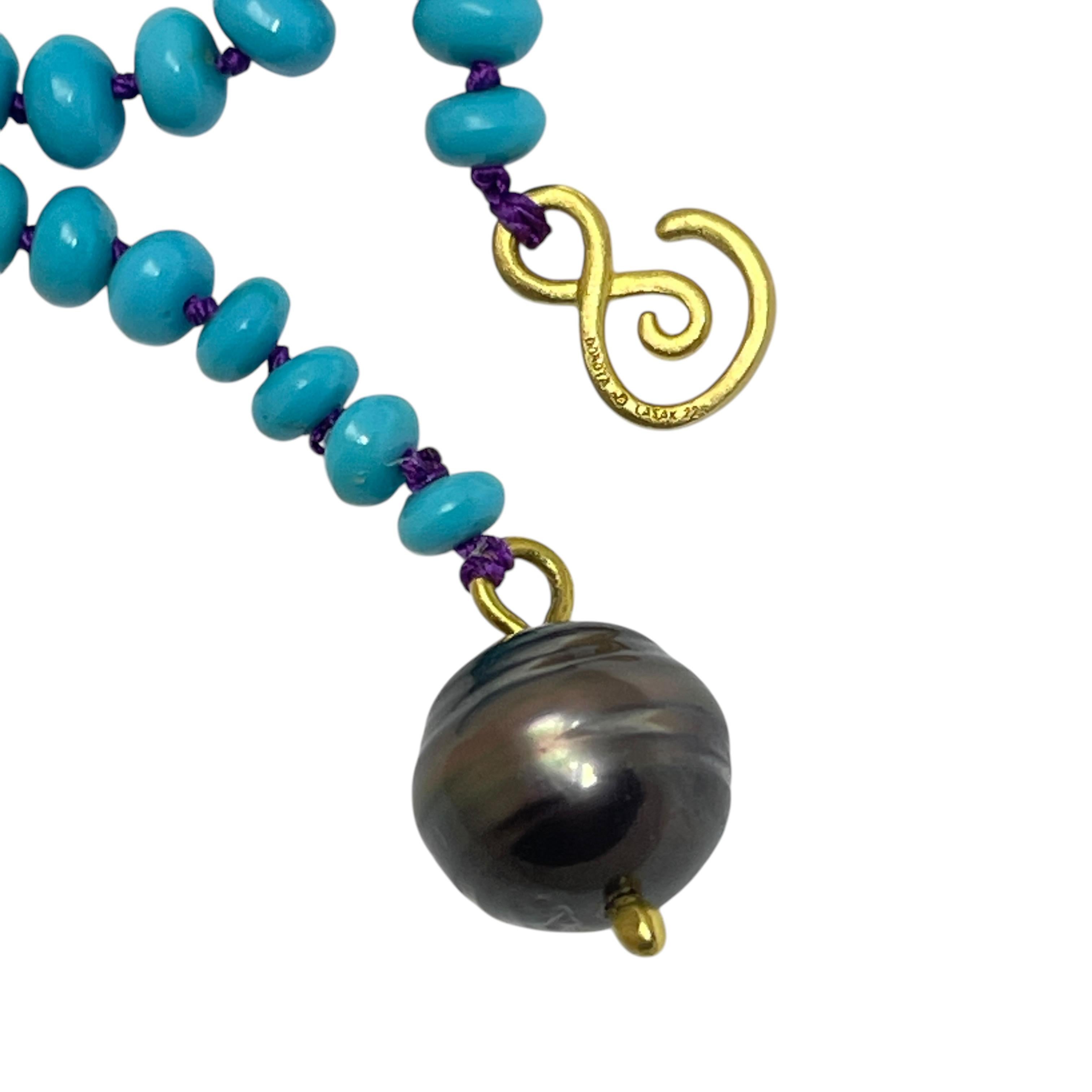 Perlina Dorota LASAK, collana con perle di Tahiti in oro 22k e turchese in vendita