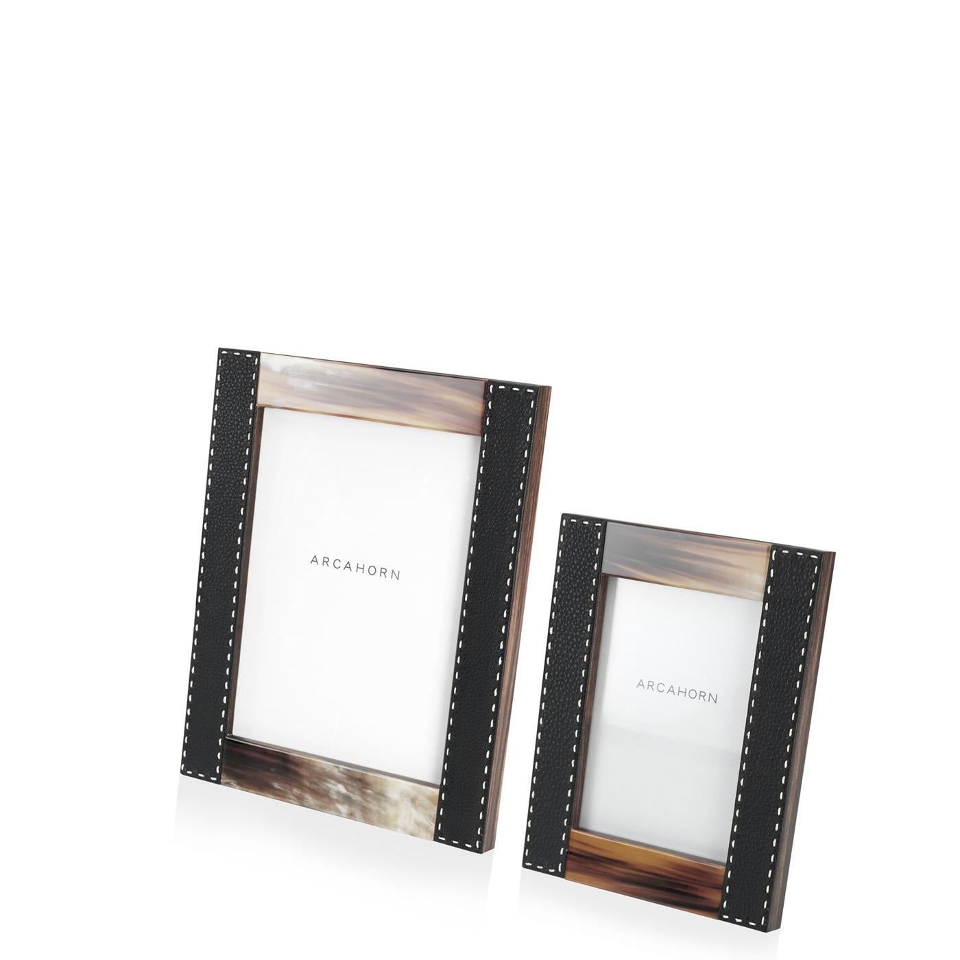 Hammered Dorotea Picture Frame in Pebbled Leather & Corno Italiano, Mod. 4461 For Sale