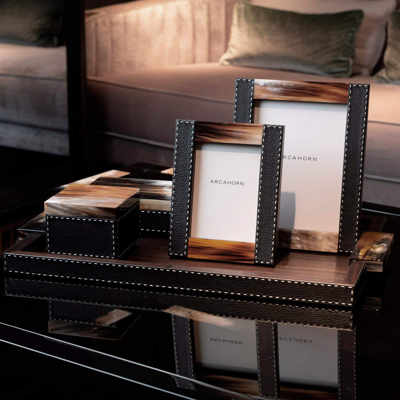 Contemporary Dorotea Picture Frame in Pebbled Leather & Corno Italiano, Mod. 4463 For Sale