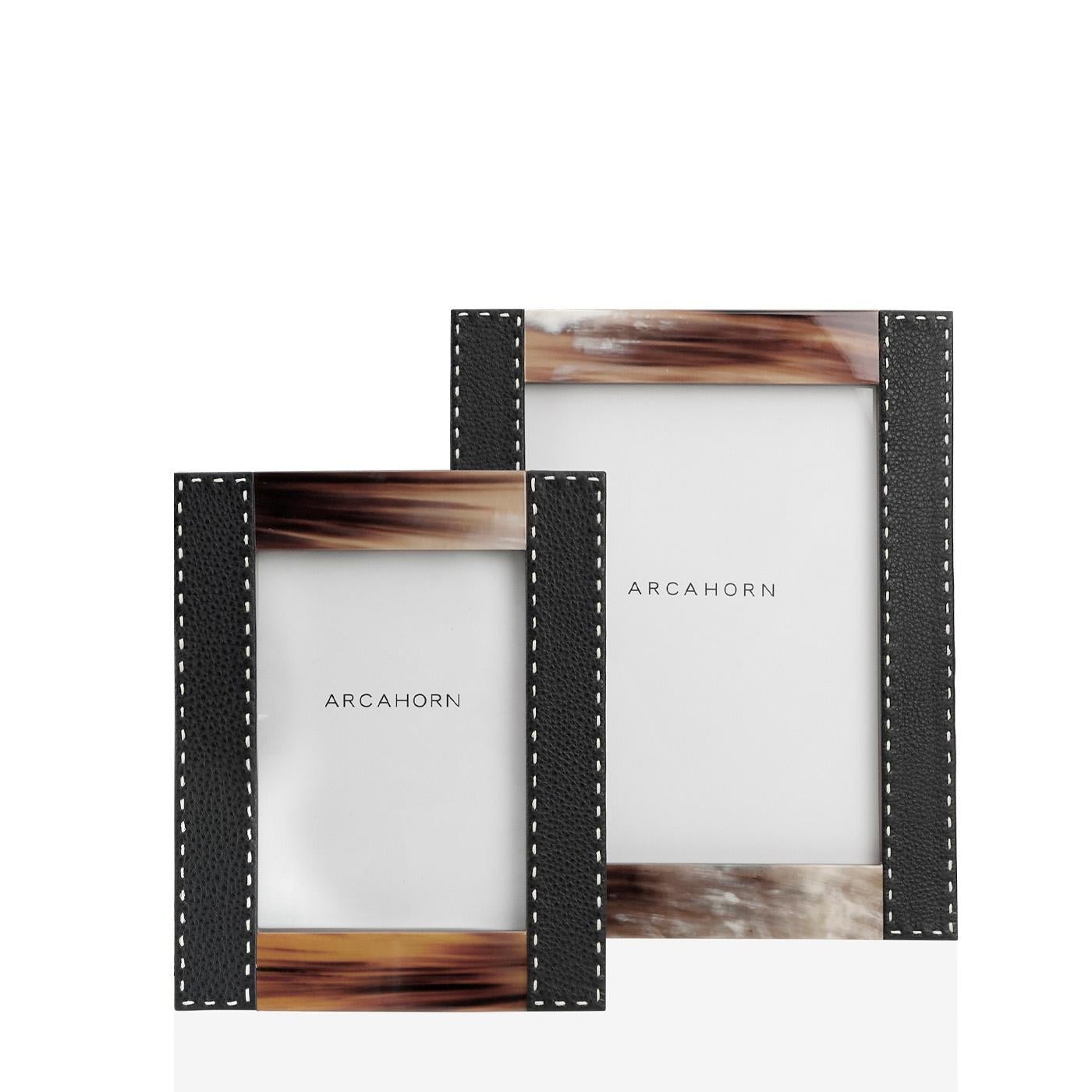 Dorotea Picture Frame in Pebbled Leather & Corno Italiano, Mod. 4463 For Sale 1