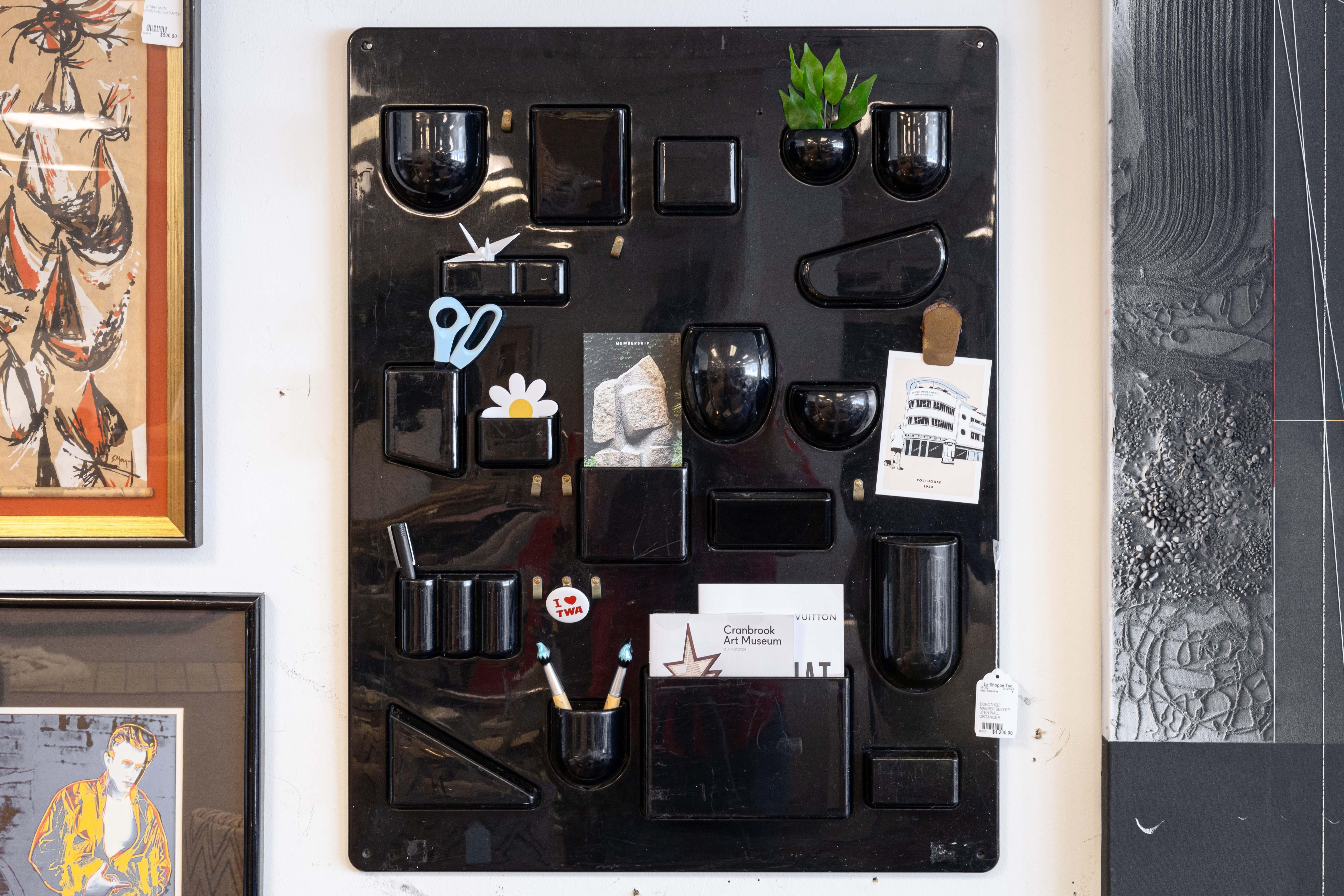 Mid-Century Modern Dorothee Maurer Becker Uten Organisateur mural suspendu Mid Century Modern 1970 en vente