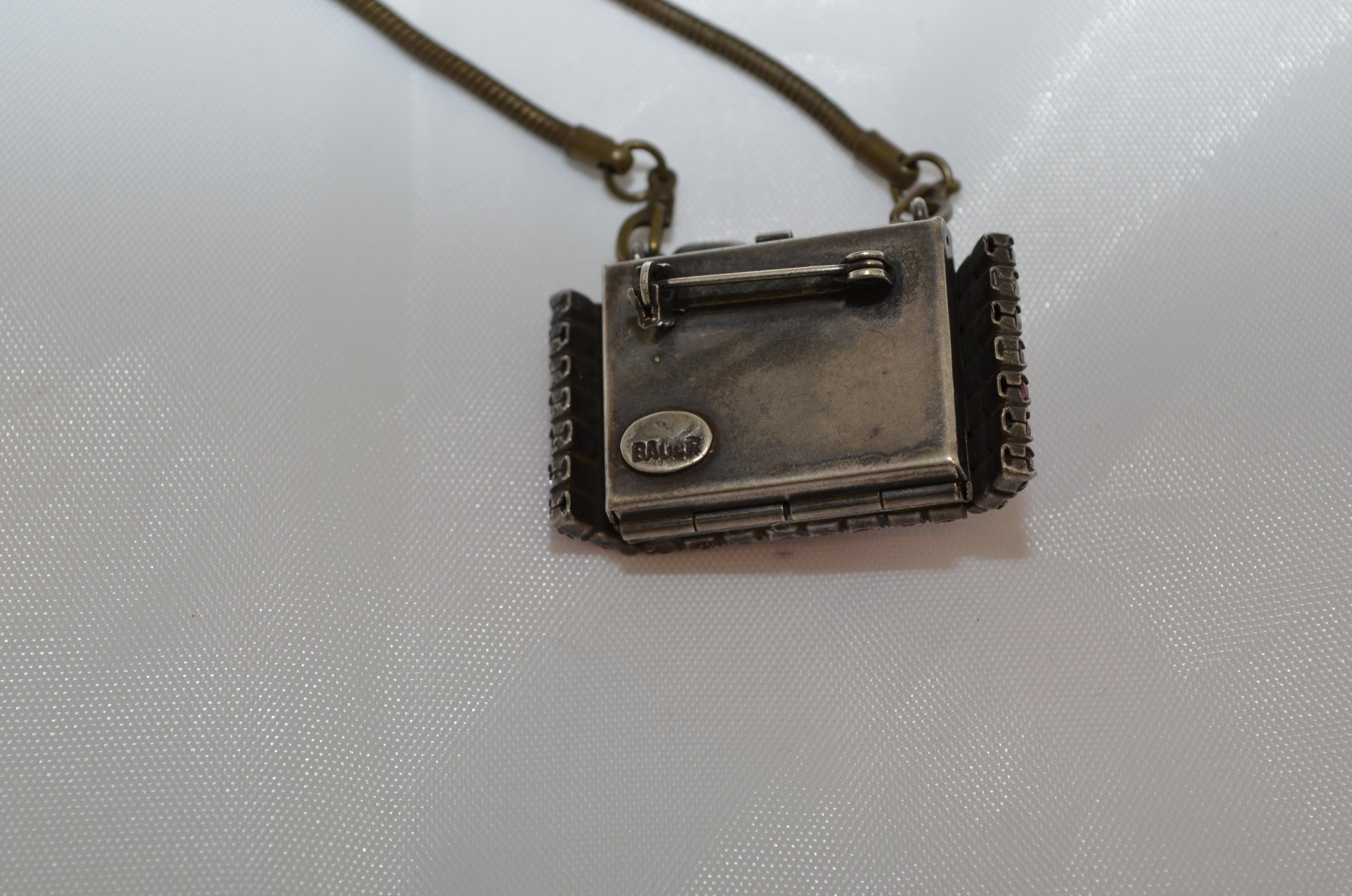 Dorothy Bauer, collier pendentif appareil photo vintage Bon état - En vente à Carmel, CA