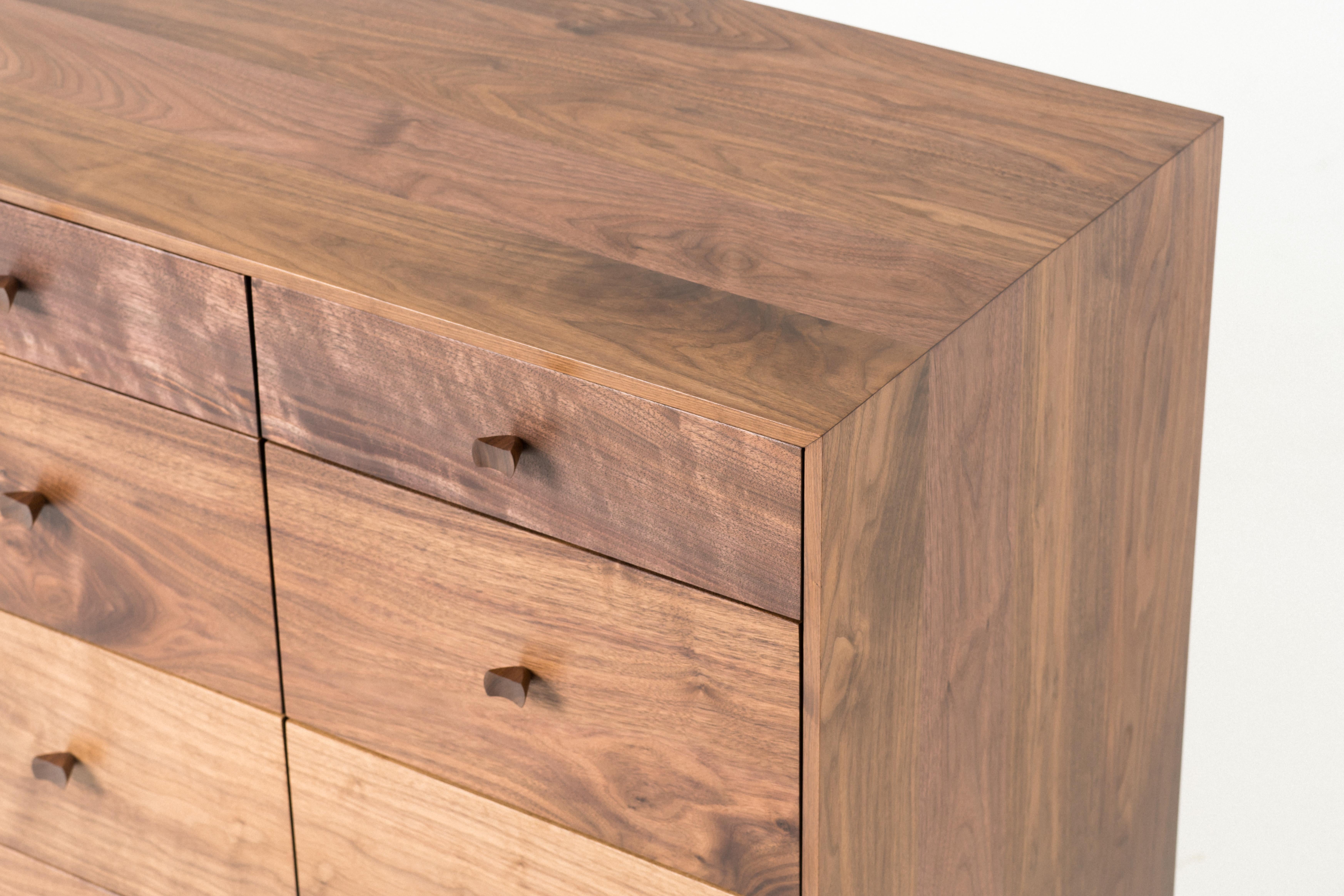 bureau chest of drawers