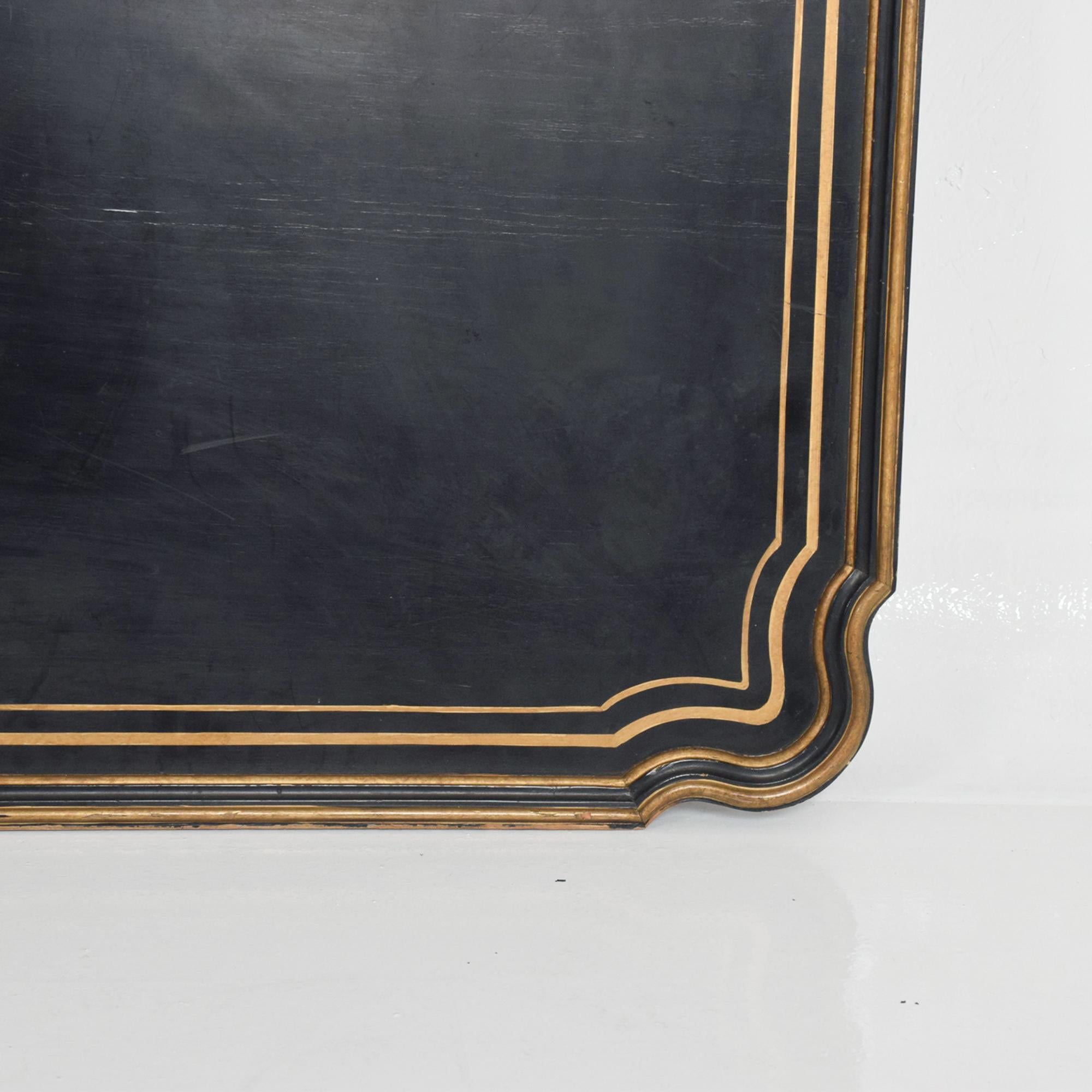 1950s Dorothy Draper Black Coffee Tabletop Gold Scallop Hollywood In Good Condition In Chula Vista, CA
