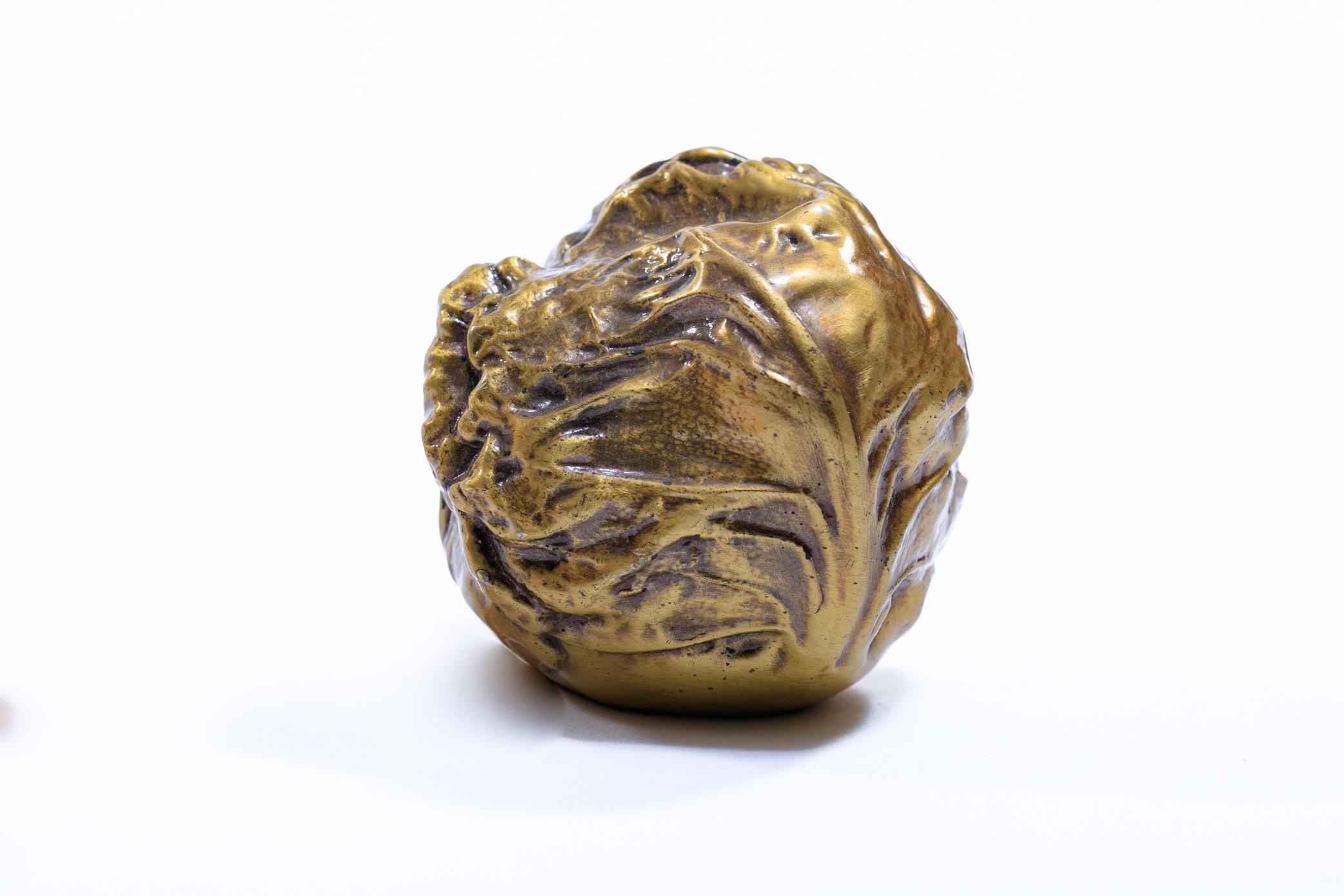 Dorothy Draper Hollywood Regency Brass Cabbage Paper Weight with Label In Good Condition For Sale In Saint Louis, MO