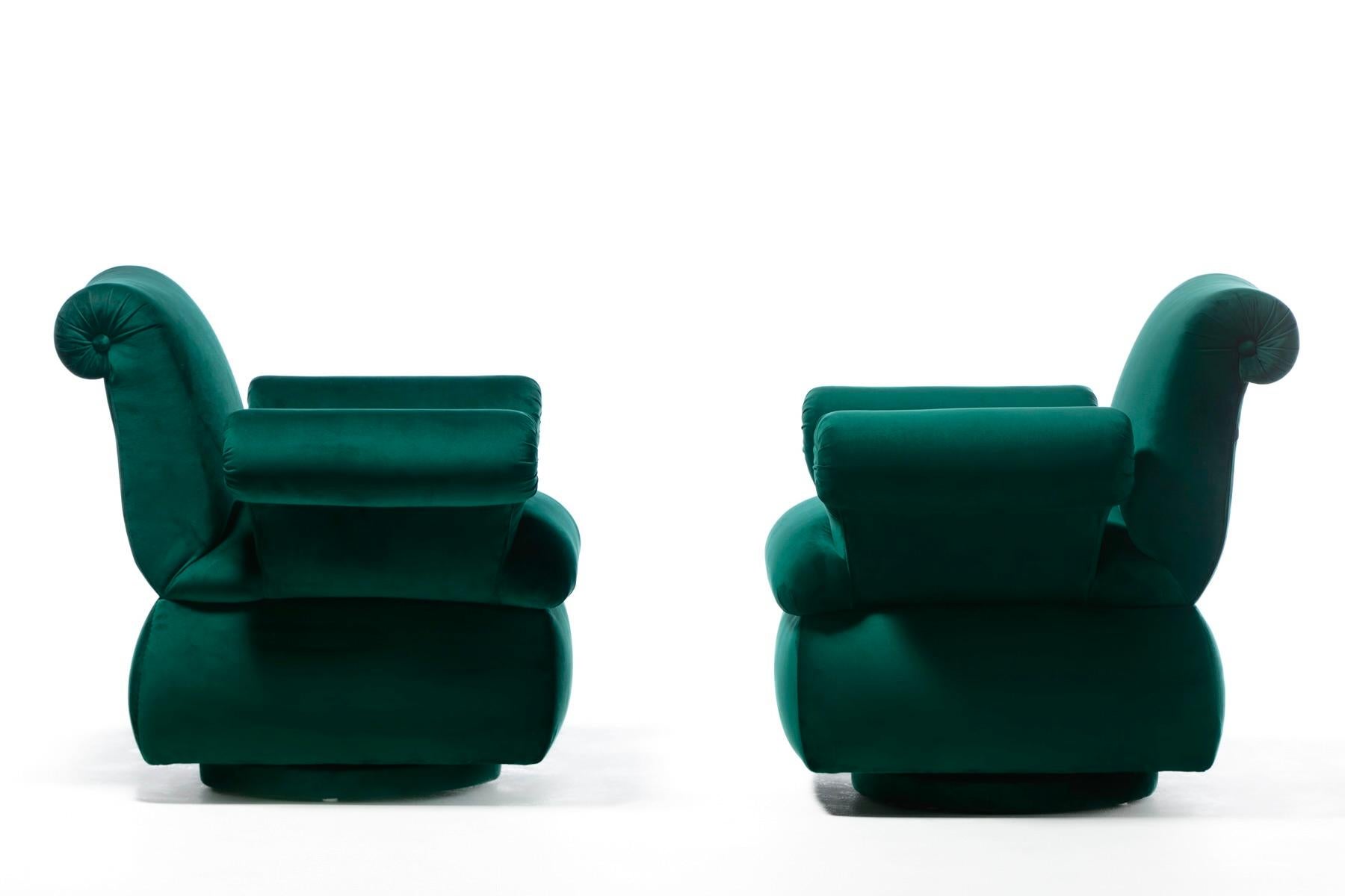 Mid-20th Century Dorothy Draper Style Hollywood Regency Swivel Arm Chairs in Emerald Velvet For Sale