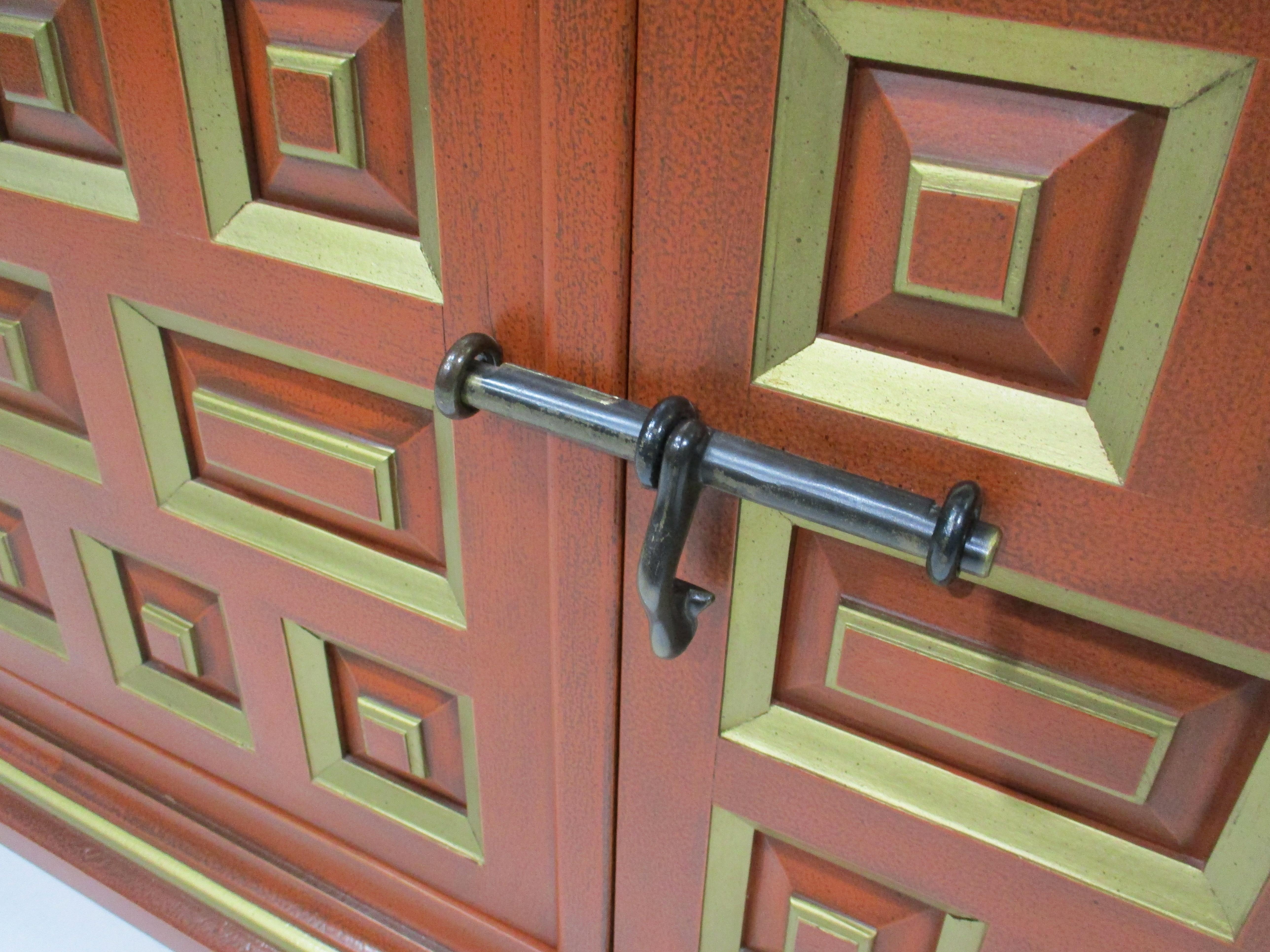 Armadietto Cetera di Drexel in stile Mid Century Regency di Dorothy Draper in vendita 3