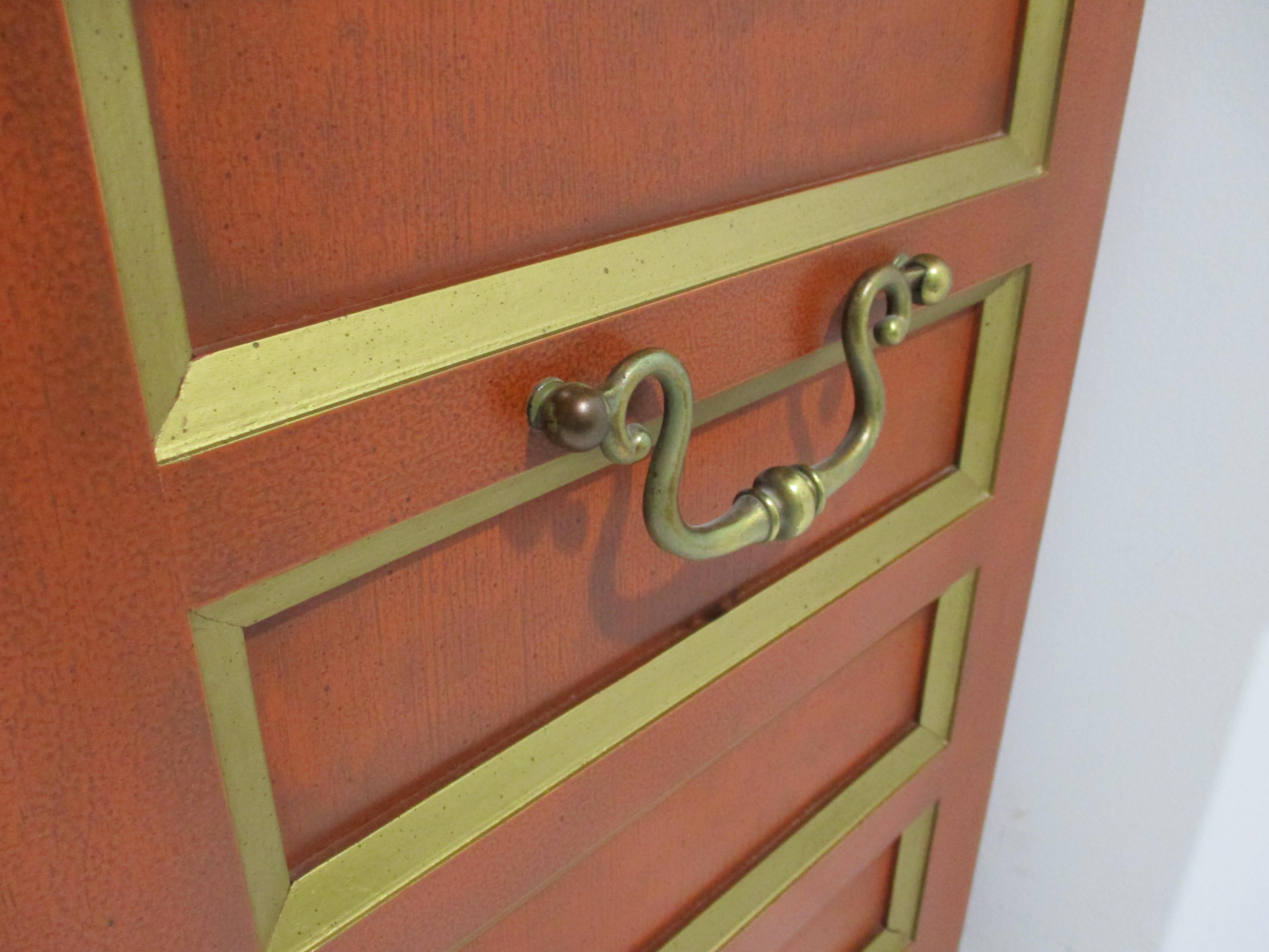 Armadietto Cetera di Drexel in stile Mid Century Regency di Dorothy Draper in vendita 4