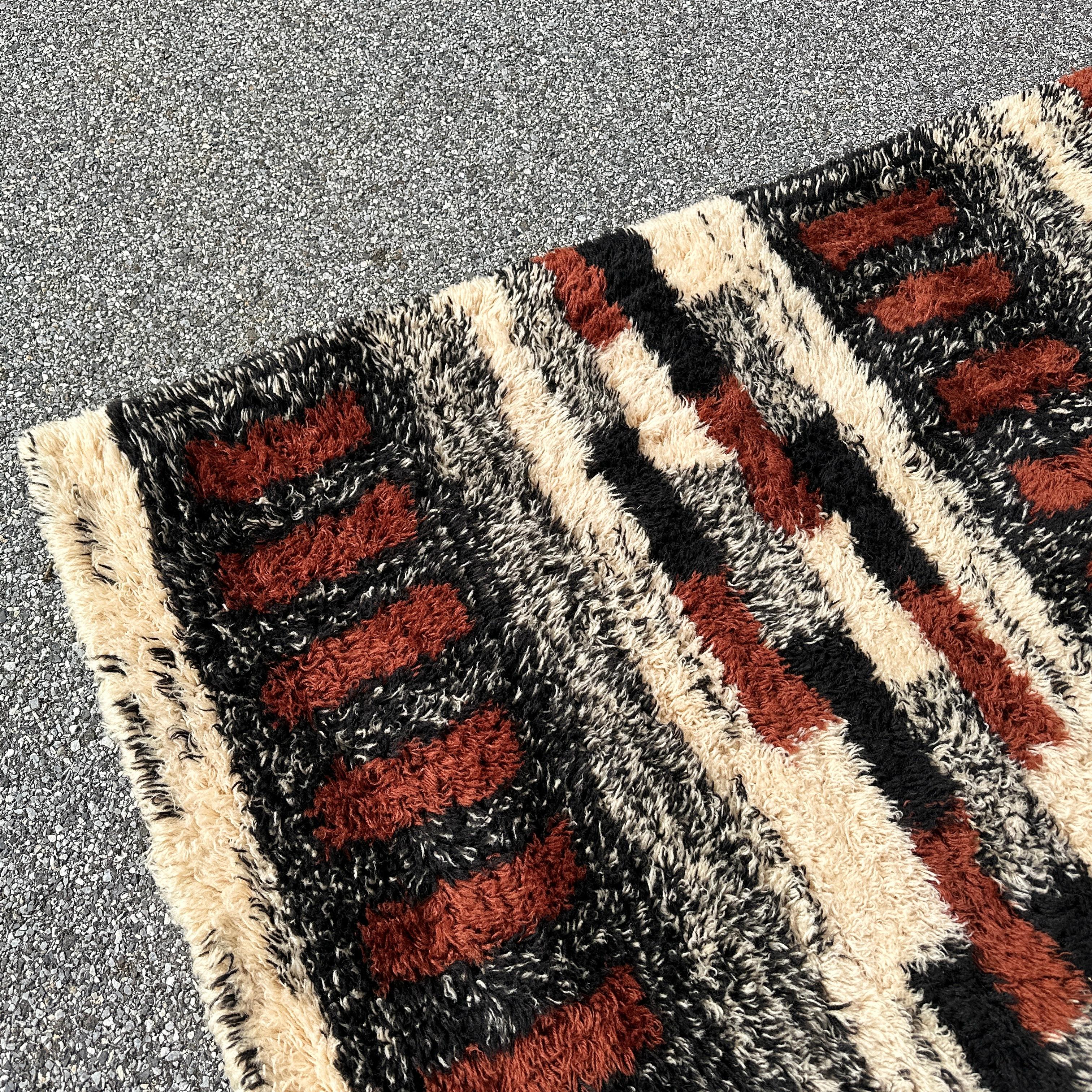 Mid-Century Modern Dorothy Liebes Hook Craft Originals The Tapa Group Modernist Shag Rug 54