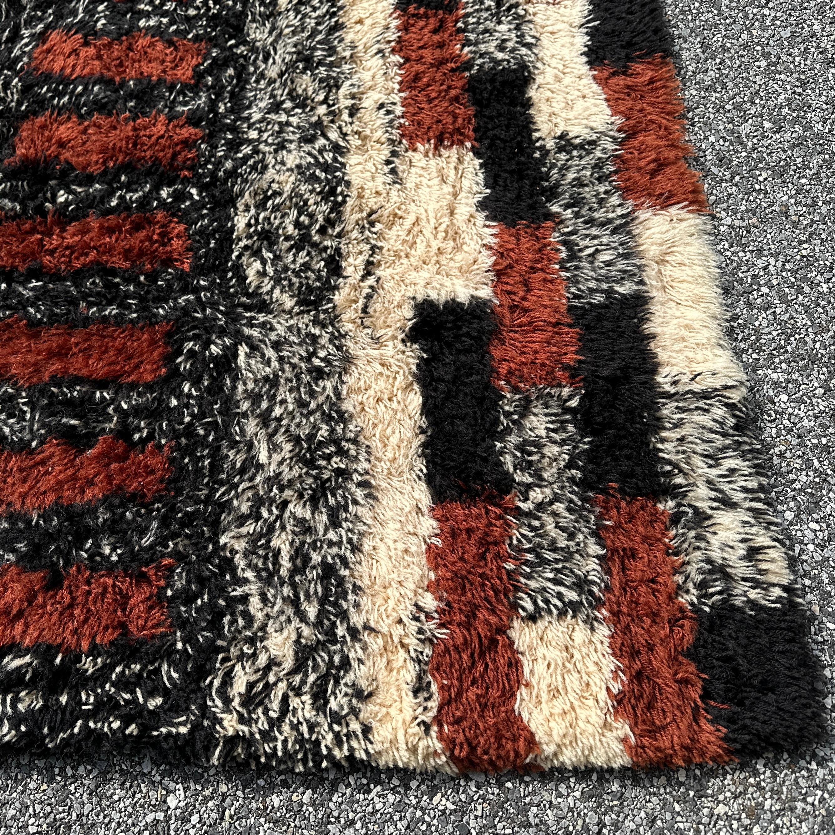20th Century Dorothy Liebes Hook Craft Originals The Tapa Group Modernist Shag Rug 54