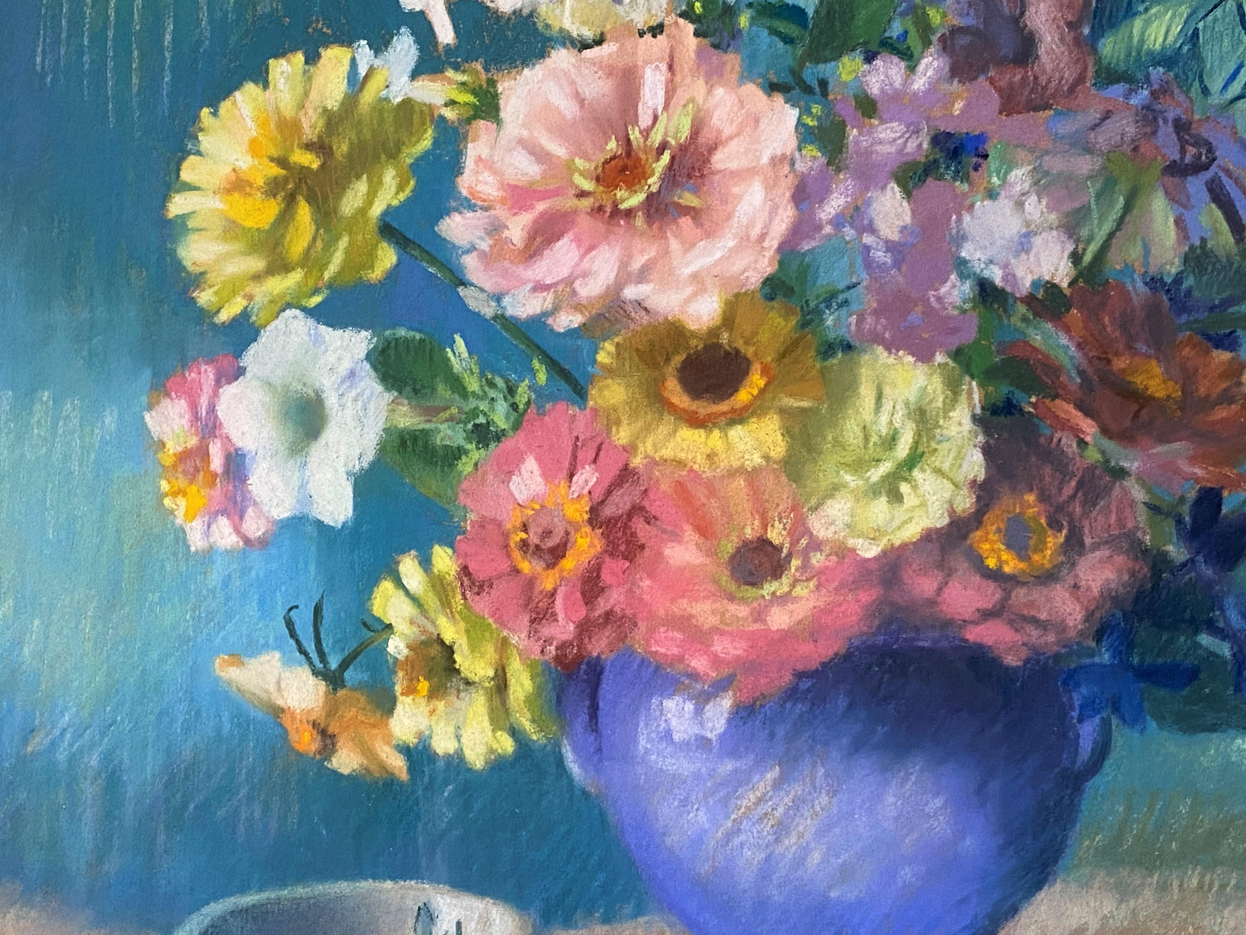 Gemischte Blumen und blauer Vogel (Beige), Still-Life Painting, von Dorothy Neaves