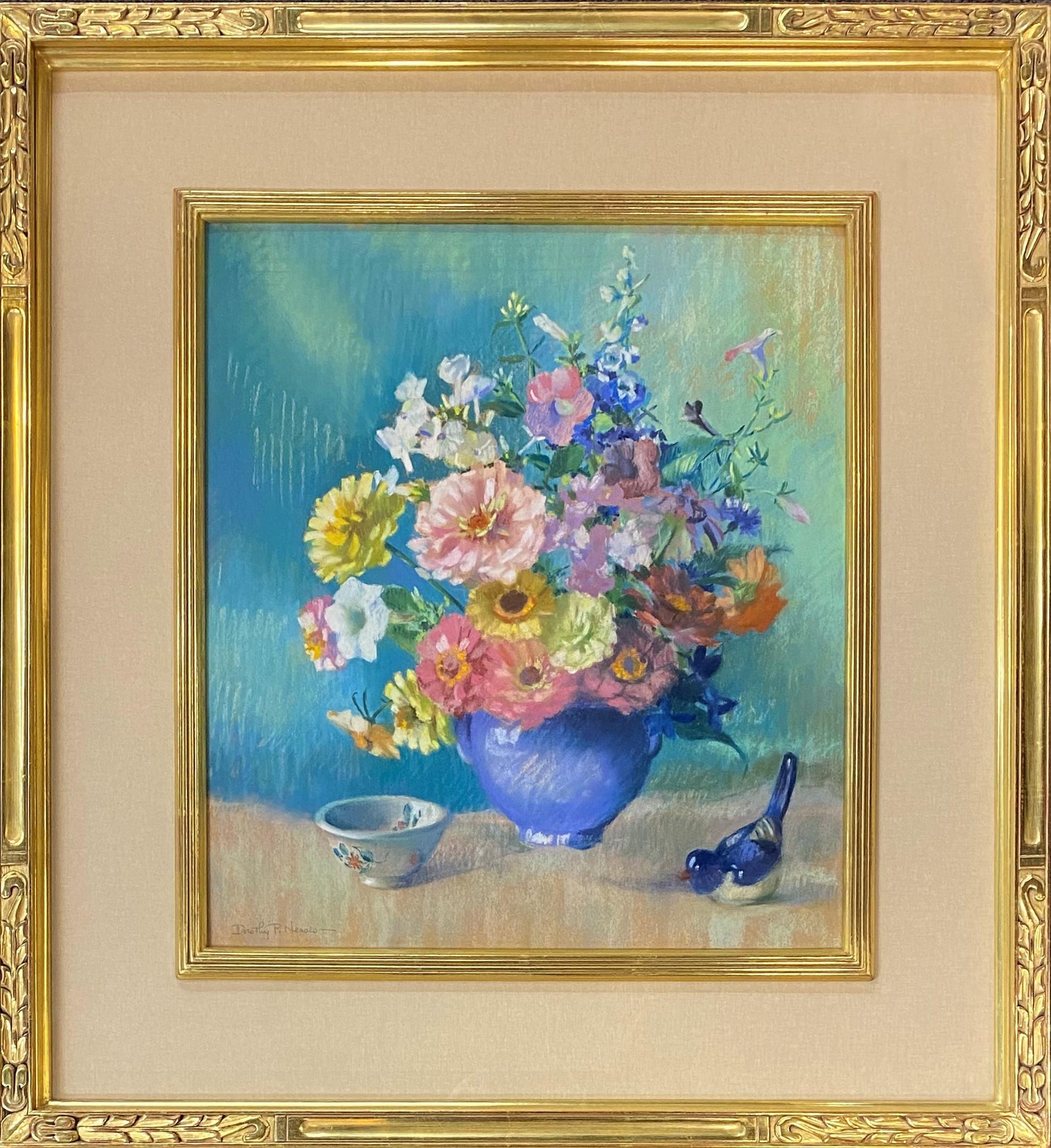 Dorothy Neaves Still-Life Painting – Gemischte Blumen und blauer Vogel