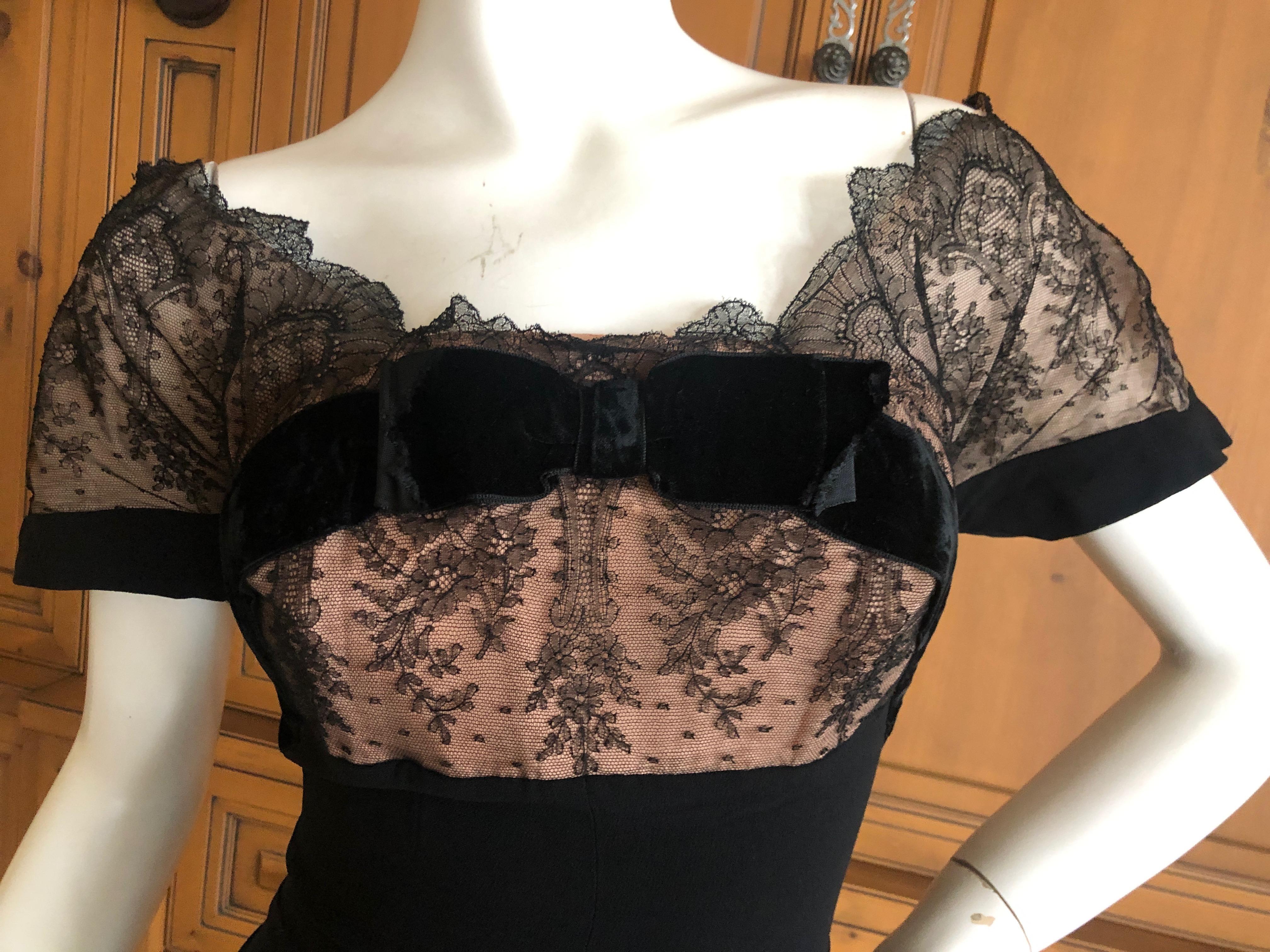 Dorothy O'Hara Hollywood Vintage 1950's Lace Cocktail Dress with Velvet Trim In Excellent Condition For Sale In Cloverdale, CA