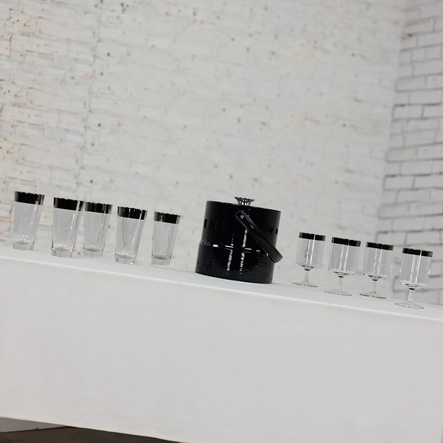 Mid-Century Modern Dorothy Thorpe Allegro Style Set 5 Tumblers 4 Stems & Black Kraftware Ice Bucket For Sale