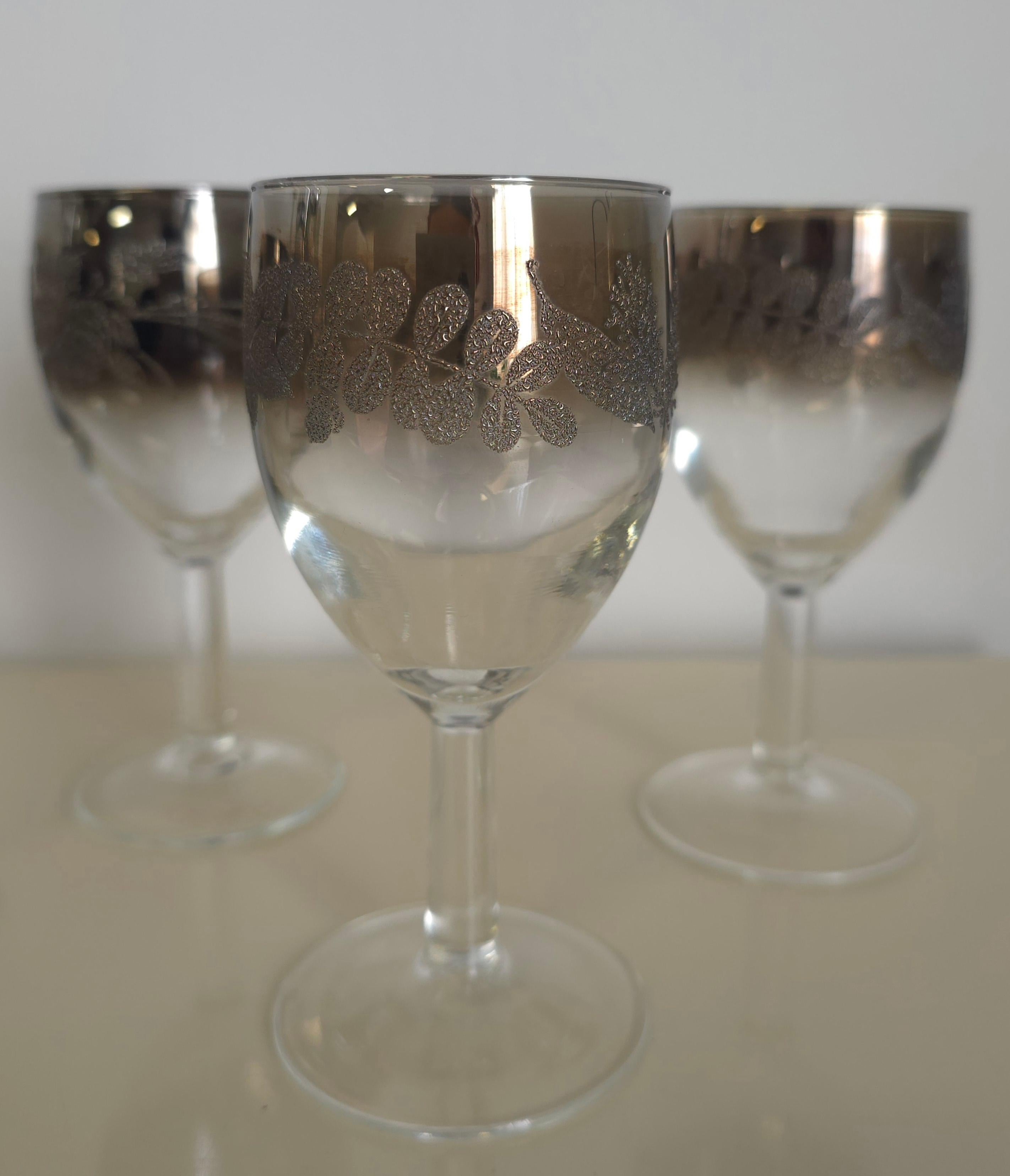 Dorothy Thorpe Dekorative Silber- Ombre-Getränke-/Champagner- und Weingläser aus Silber (Sonstiges) im Angebot