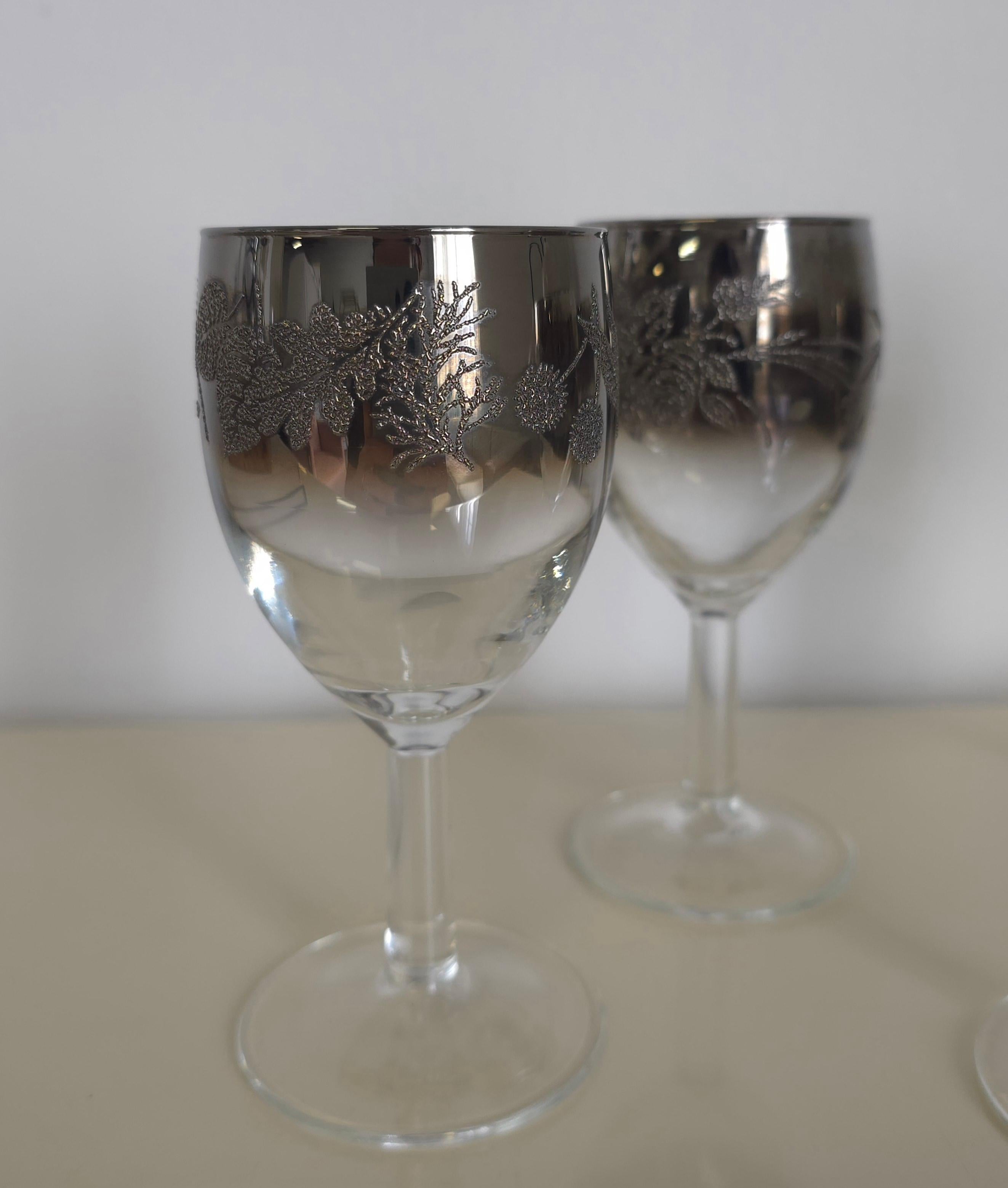 Dorothy Thorpe Dekorative Silber- Ombre-Getränke-/Champagner- und Weingläser aus Silber im Zustand „Gut“ im Angebot in Toronto, ON