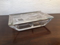 Boîte à couvercle en verre gravé Dorothy Thorpe