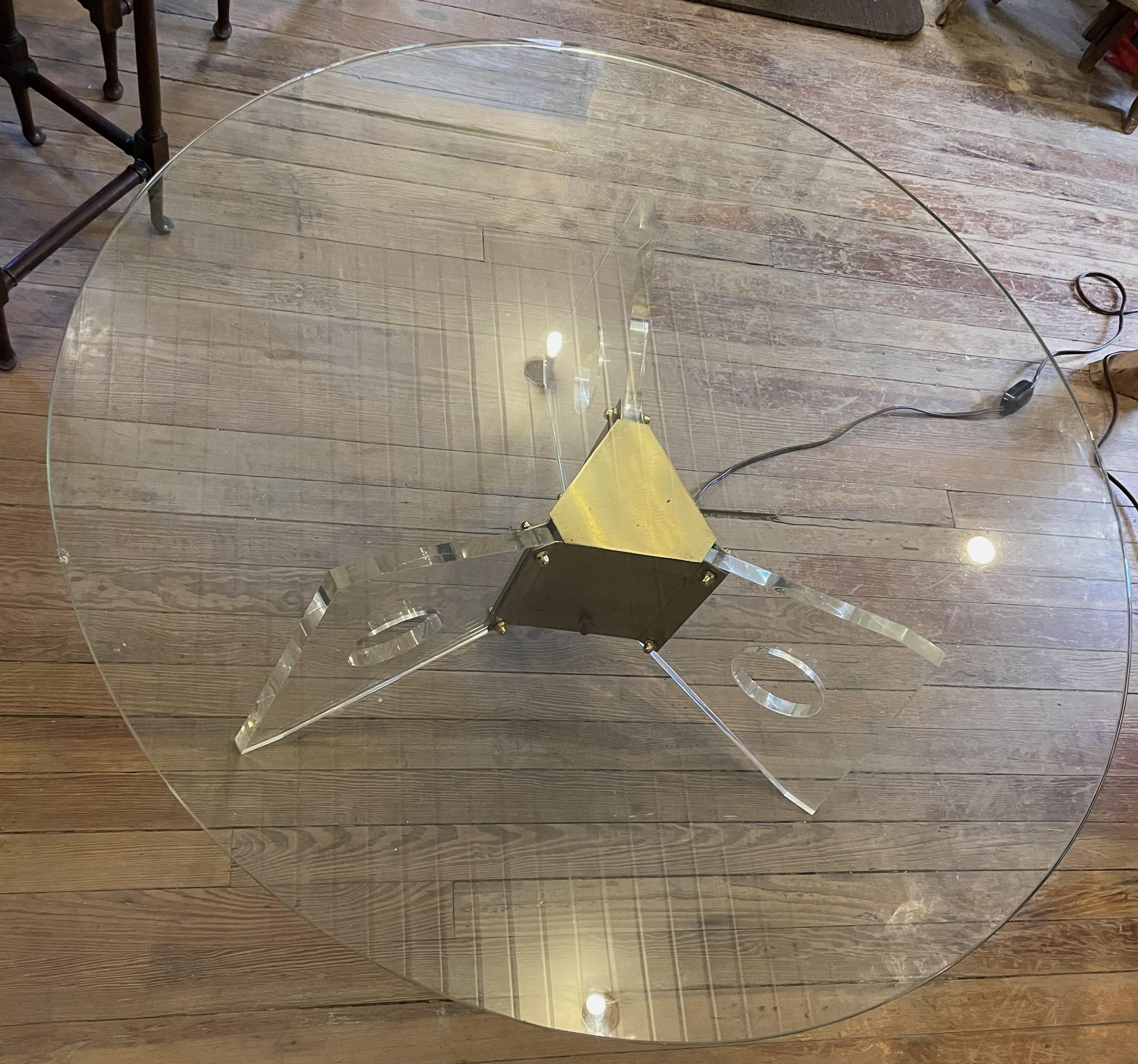 Dorothy Thorpe Illuminated Red Coffee Table Lucite Base Round Glass Top For Sale 7
