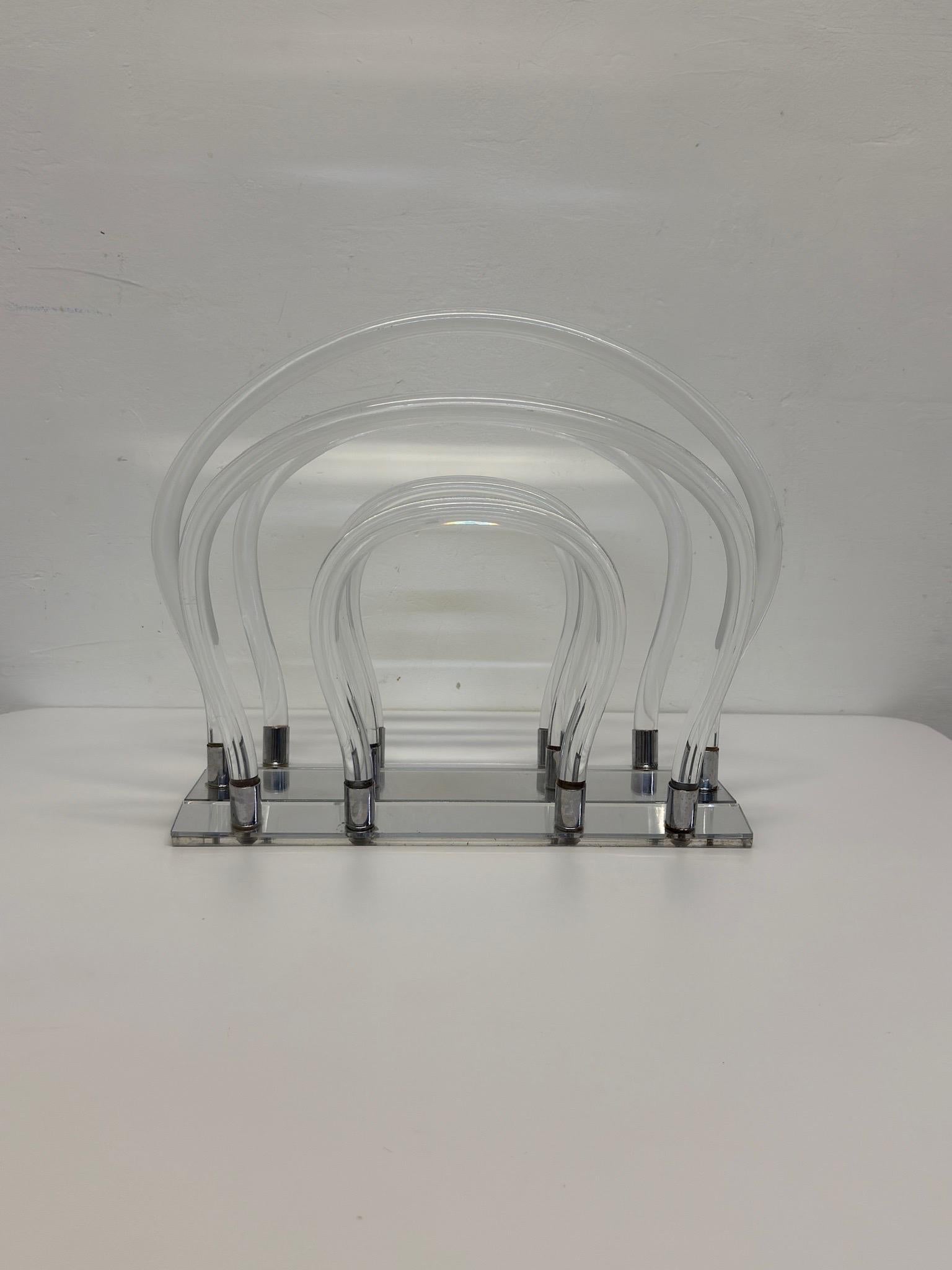 American Dorothy Thorpe Lucite and Chrome Magazine Rack, 1960s For Sale