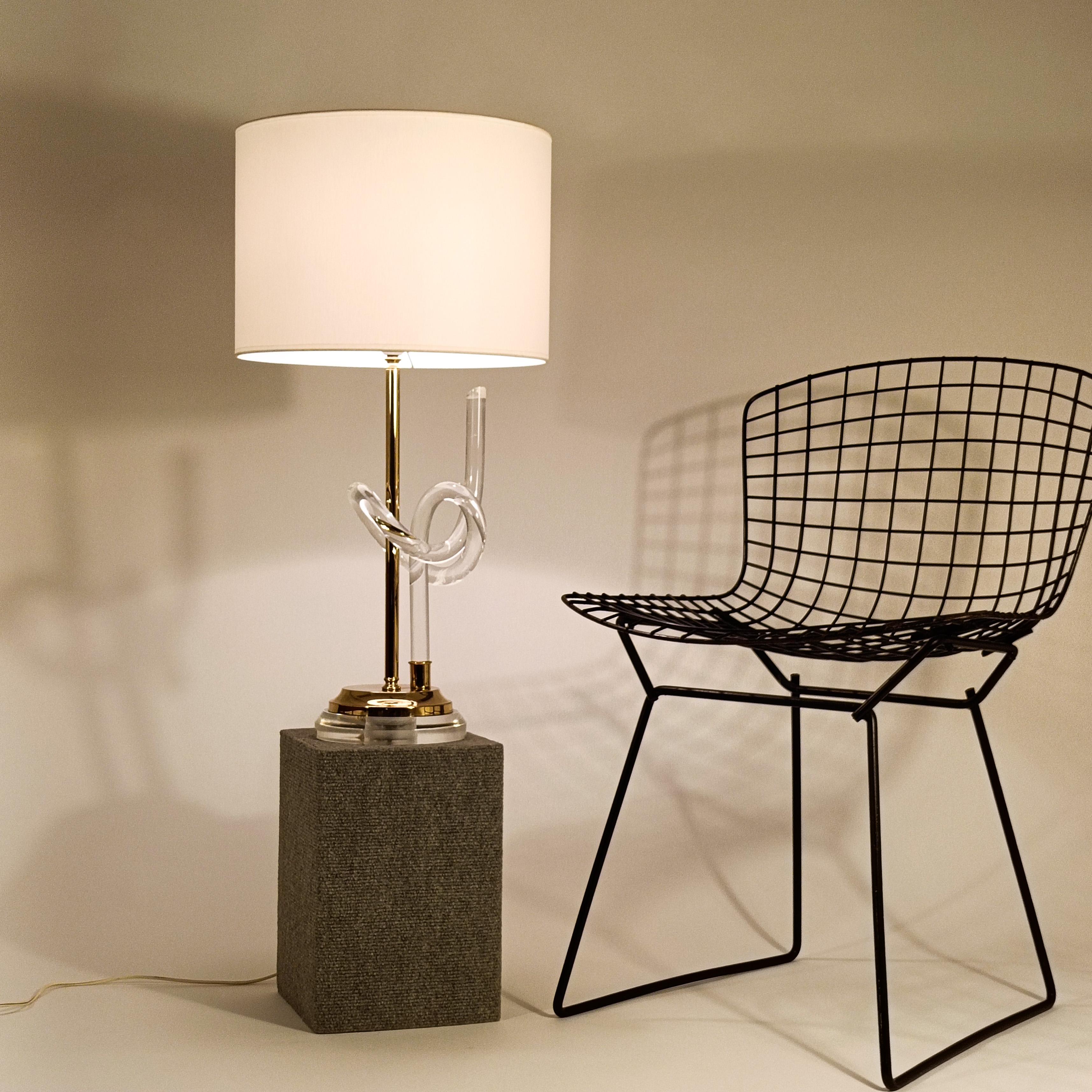 Late 20th Century Dorothy Thorpe. Lucite table lamp by Elaine Bscheider, USA, 1970s For Sale