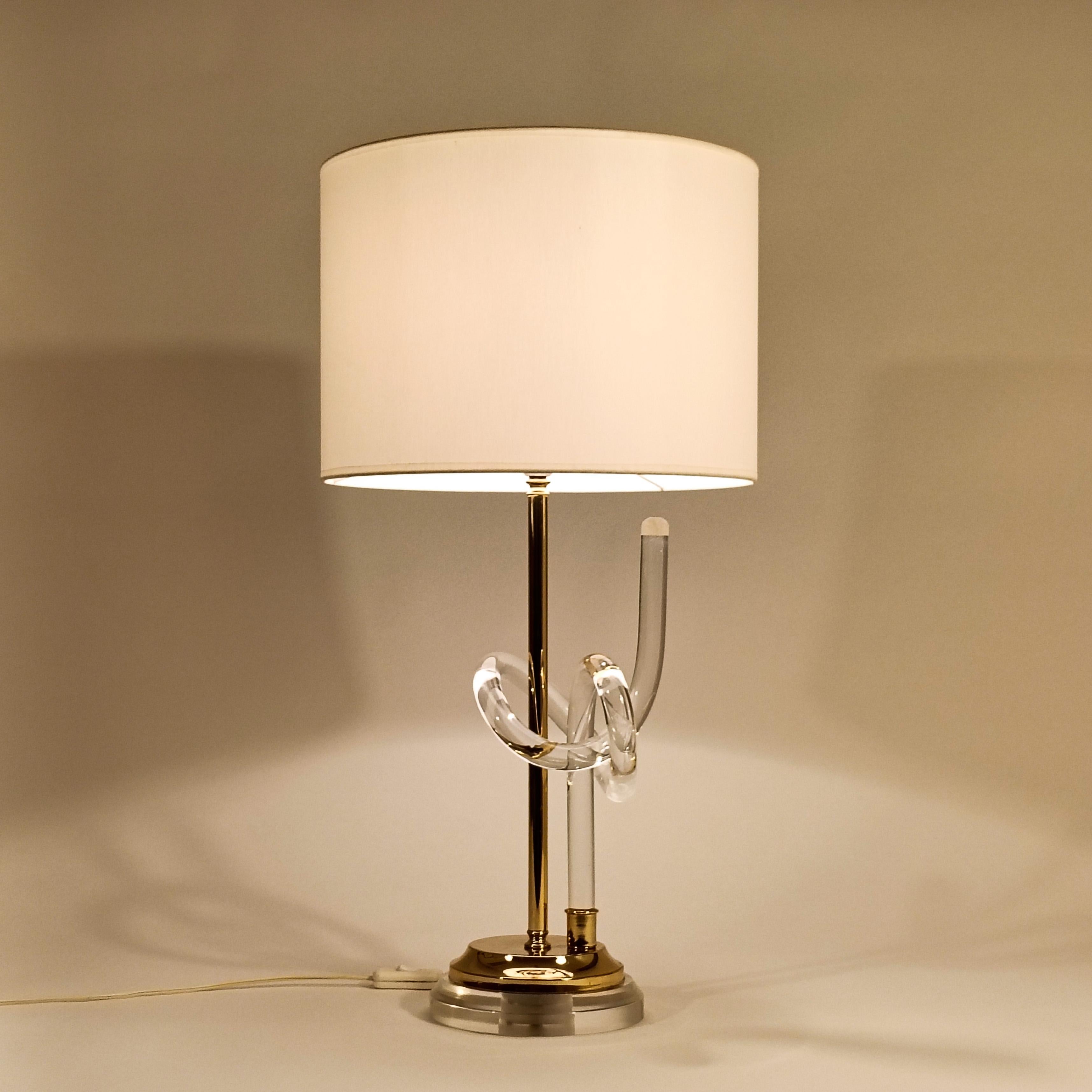 Metal Dorothy Thorpe. Lucite table lamp by Elaine Bscheider, USA, 1970s For Sale
