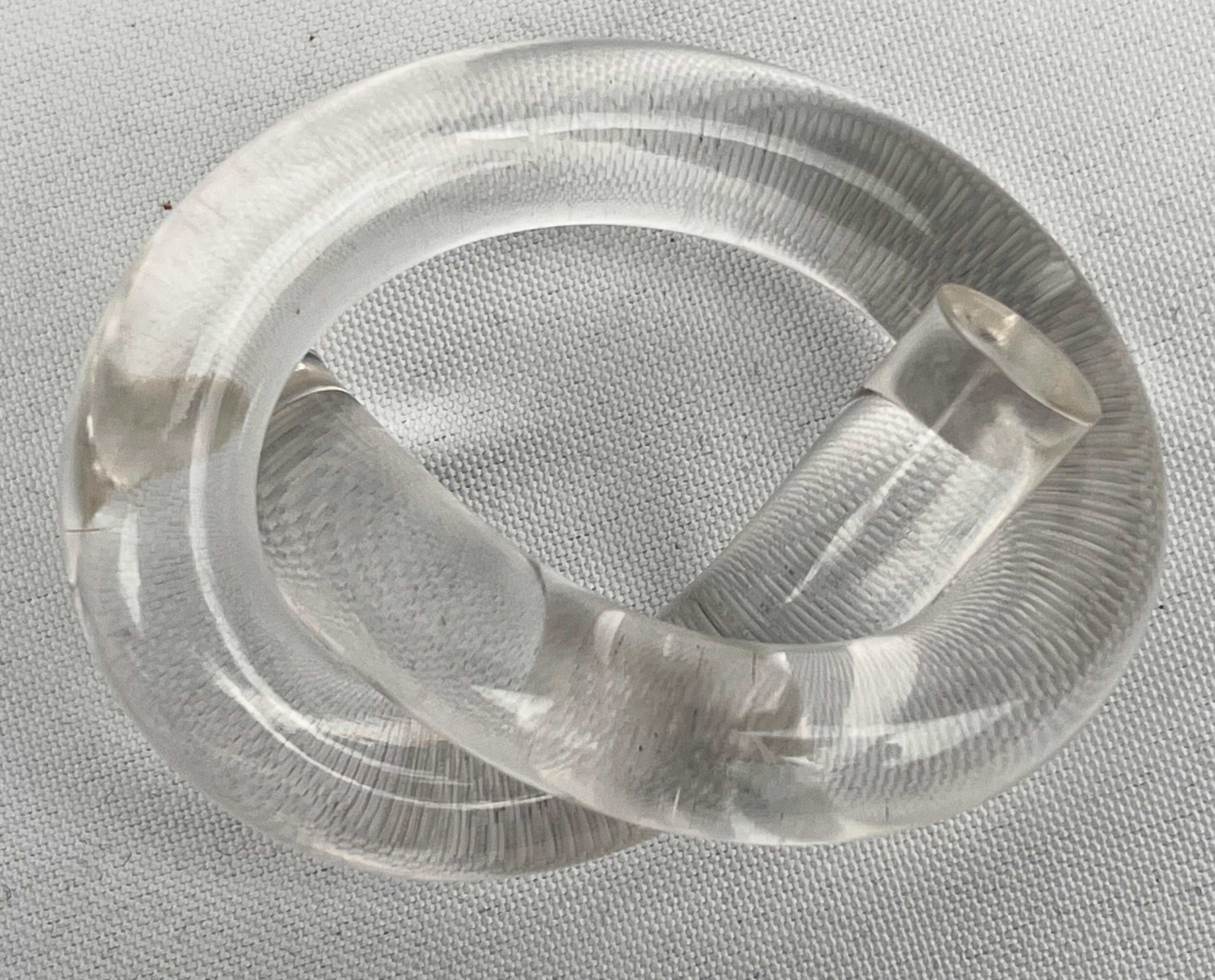 Mid-Century Modern Clear Lucite Naplin Rings by Dorothy Thorpe-Set of 8 1