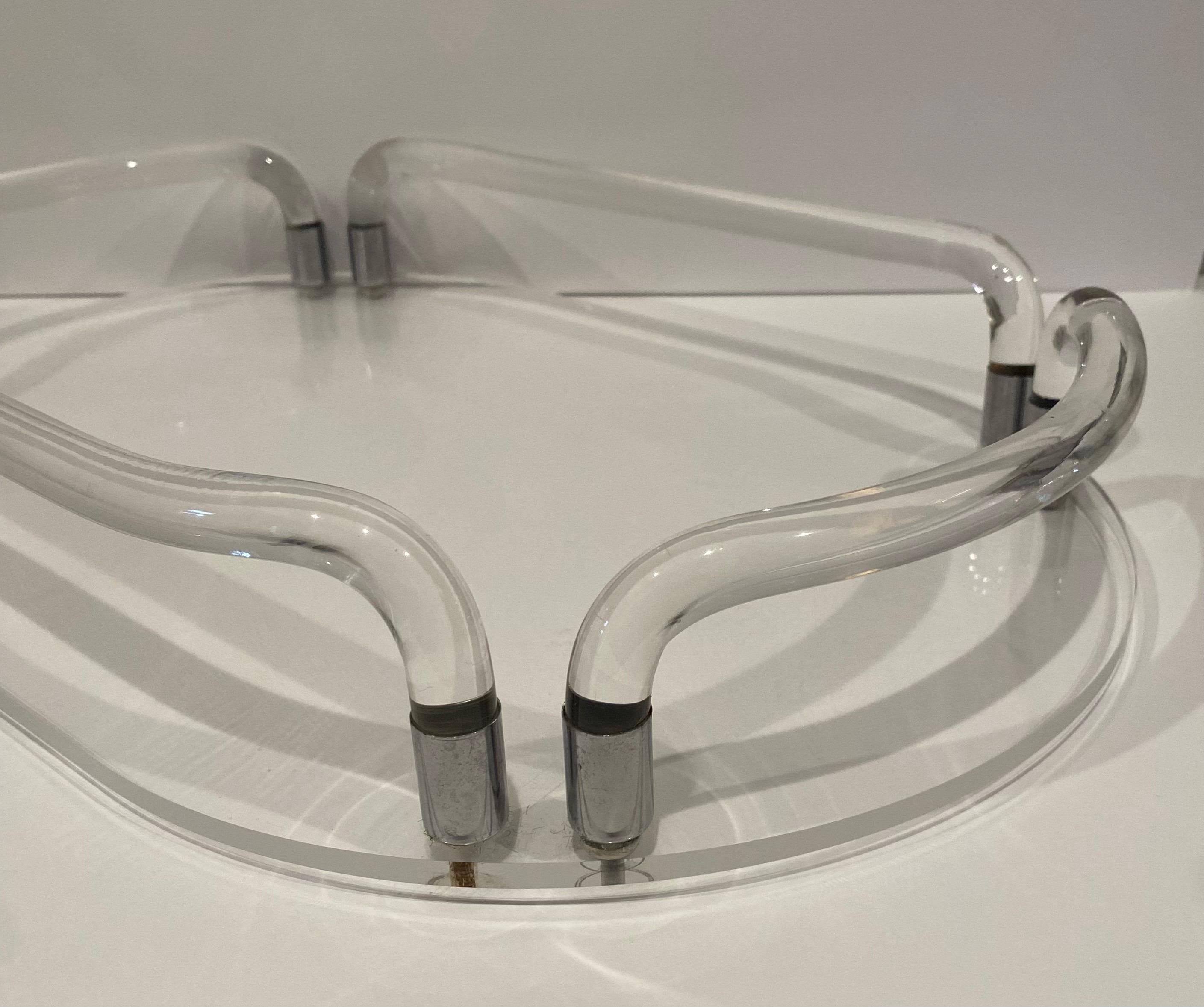 Dorothy Thorpe Mid-Century Modern Oval Lucite Tray, 1970's For Sale 1