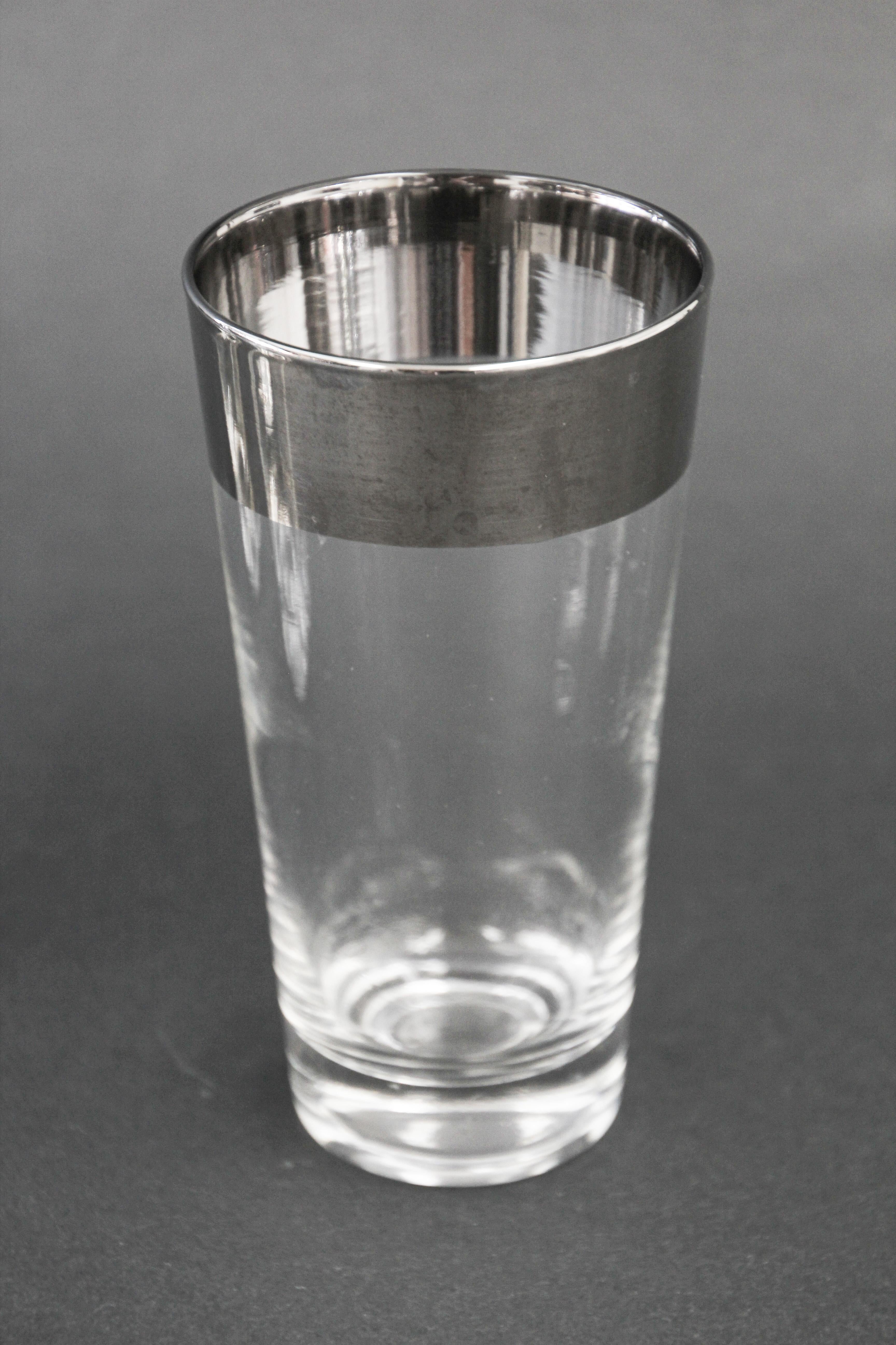 Verres à cocktail et pichet en argent du milieu du siècle de Dorothy Thorpe en vente 1