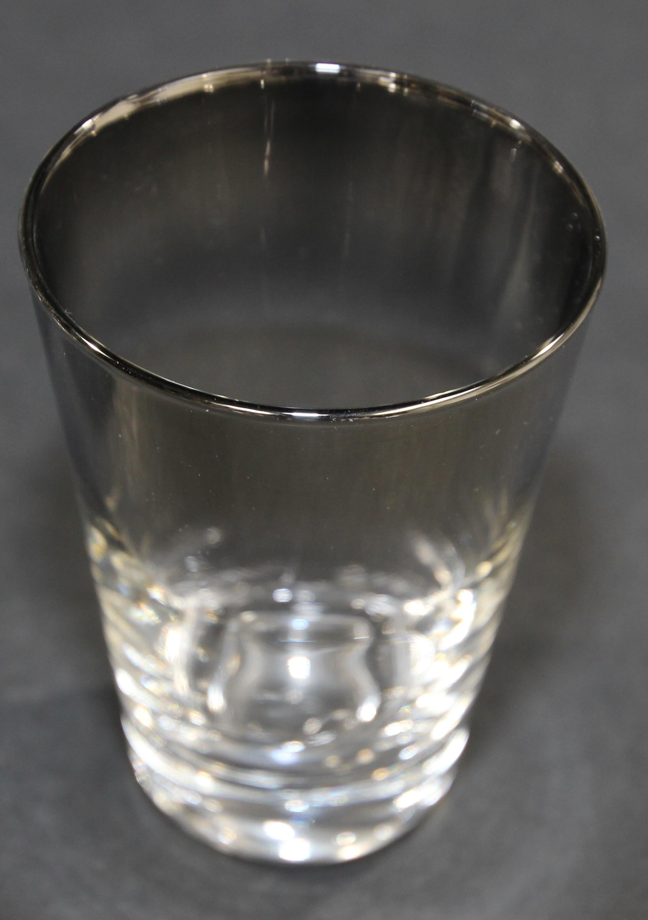 American Dorothy Thorpe Style Mid-Century Silver Fade Barware Shot Glasses  For Sale