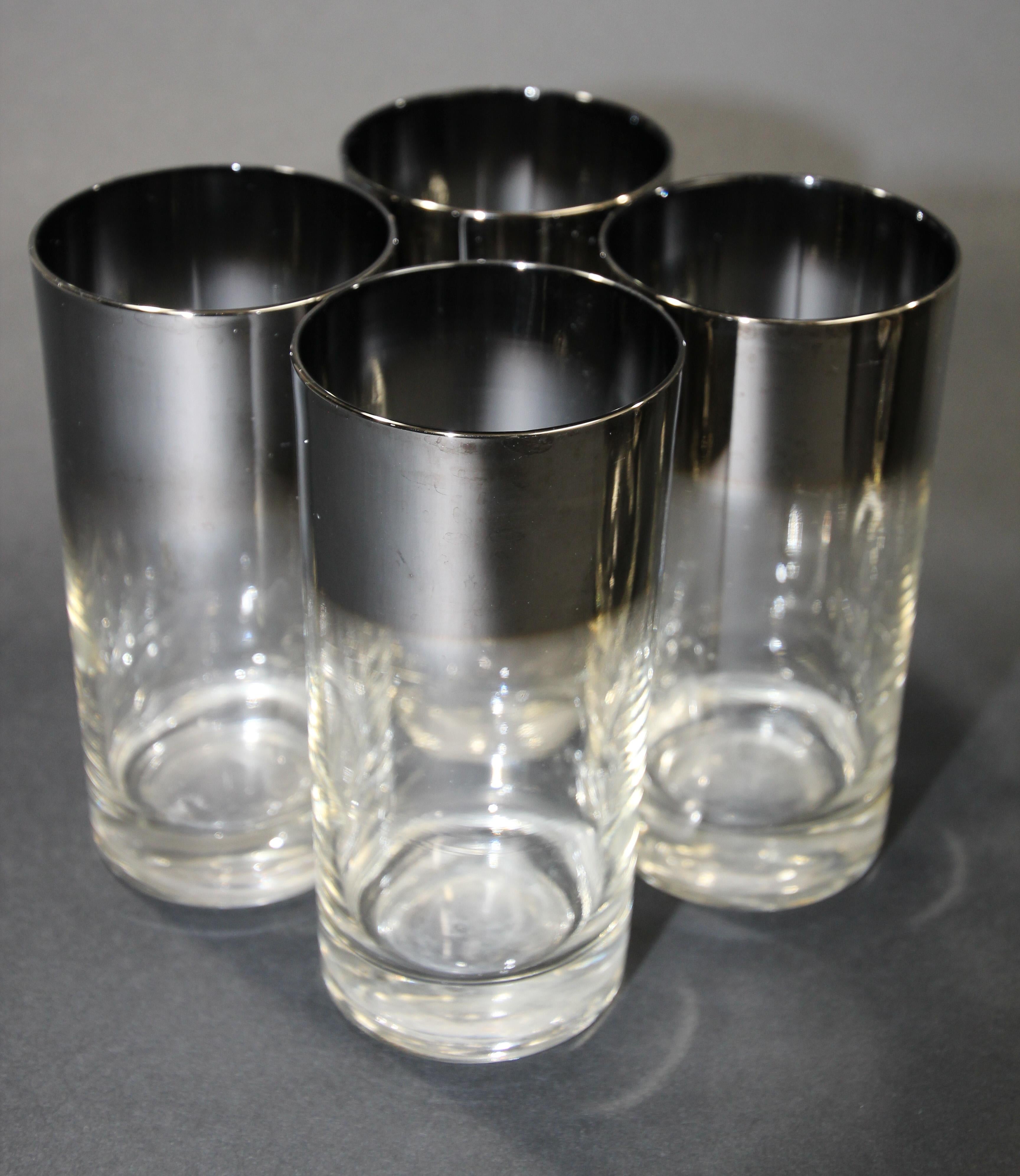 Dorothy Thorpe Mid-Century Silver Fade Cocktail Barware Glasses and Ice Bucket In Good Condition For Sale In North Hollywood, CA