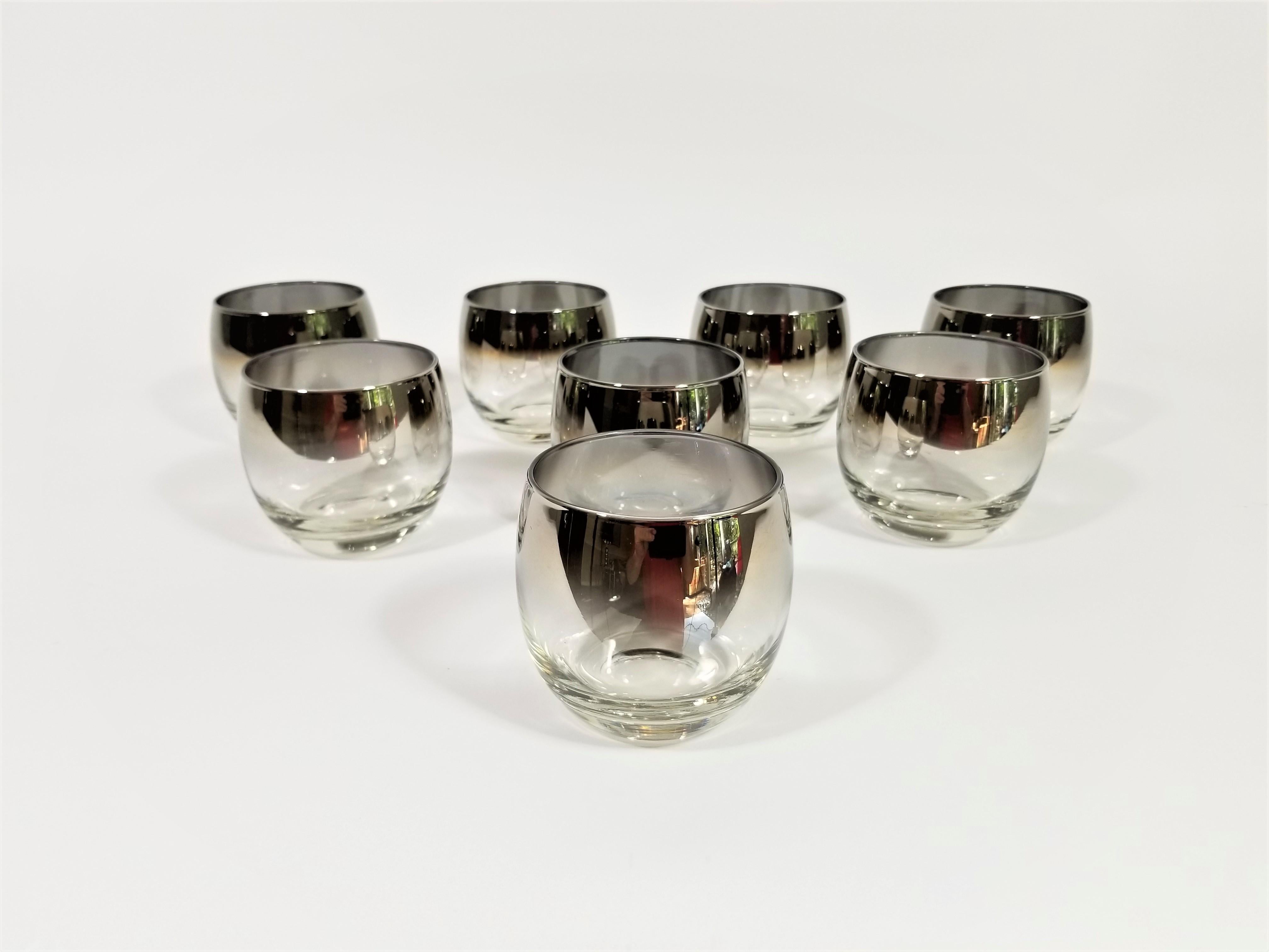 Midcentury Dorothy Thorpe Glassware often referred to as Roly Poly glasses due to their round shape. Silver Fade Design. Set of 8. 
Excellent condition.
Glass size:
Height 3.13 inches
Diameter 3.13 inches.