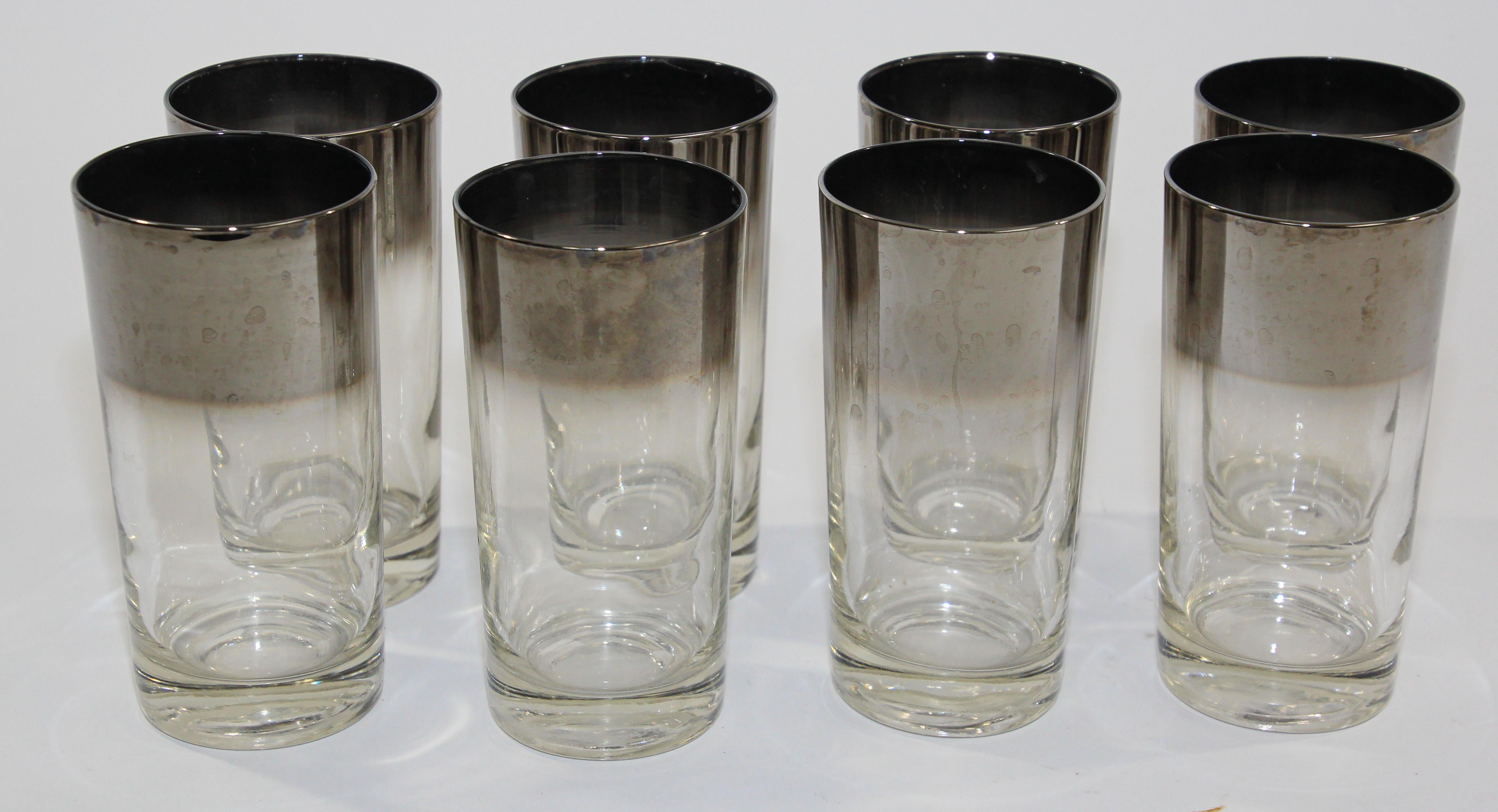 Dorothy Thorpe Style Midcentury Silver Fade Cocktail Glasses Barware Set of 8 For Sale 4