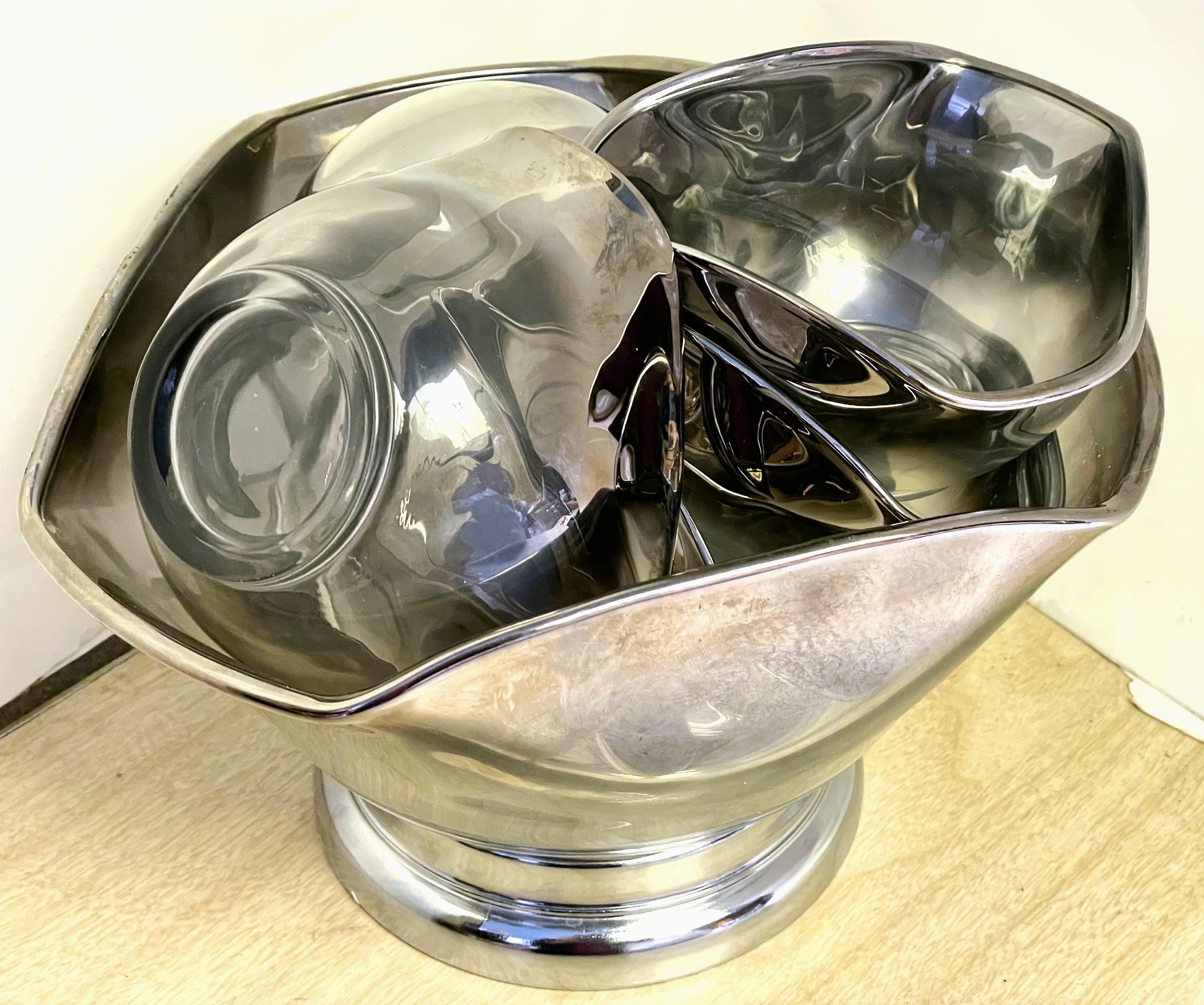 Dorothy Thorpe Queens Vitreon Lusterware Triangular 7 pc Salad Serving Bowls Set For Sale 9