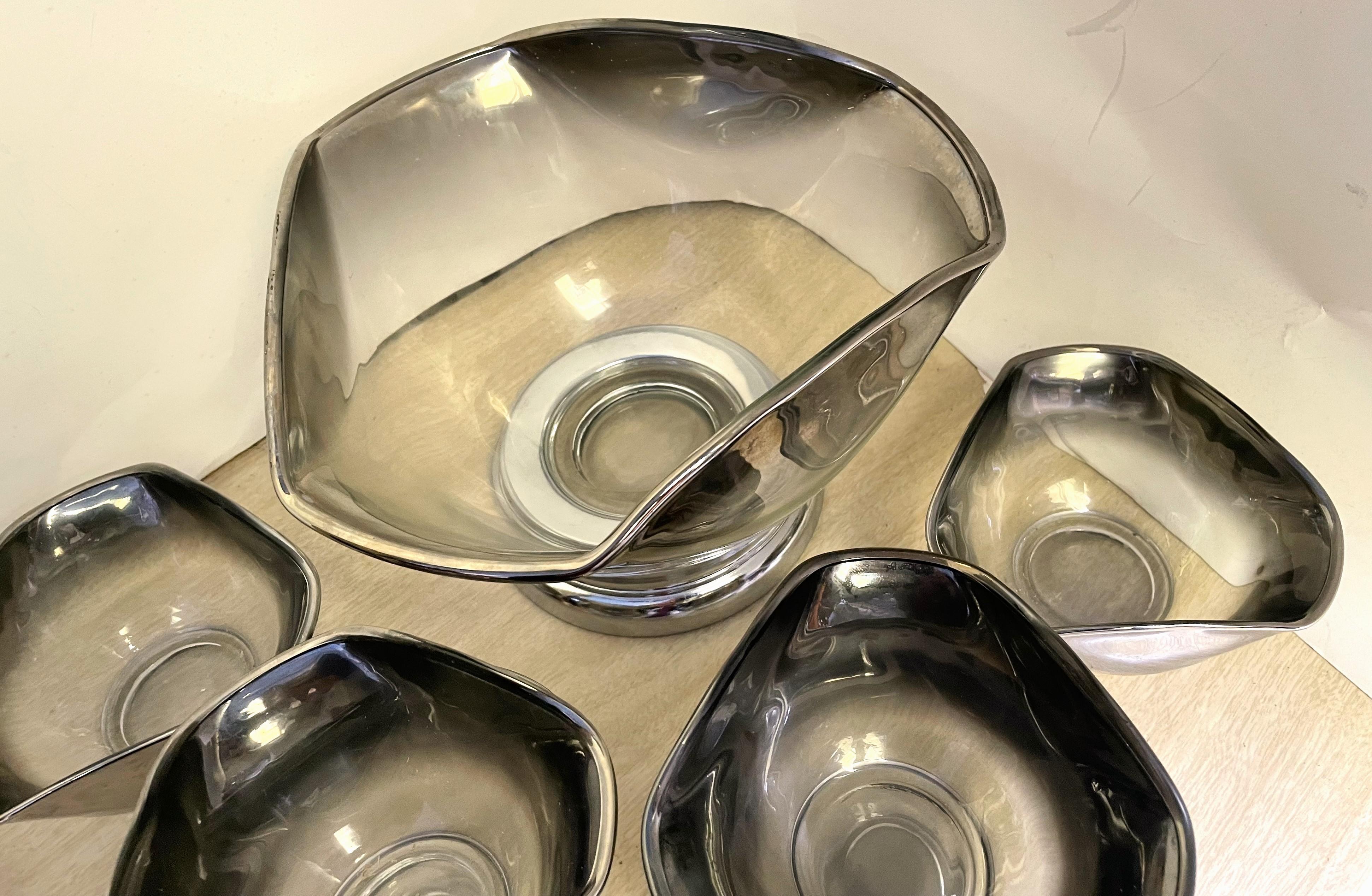 Mid-Century Modern Dorothy Thorpe Queens Vitreon Lusterware Triangular 7 pc Salad Serving Bowls Set For Sale