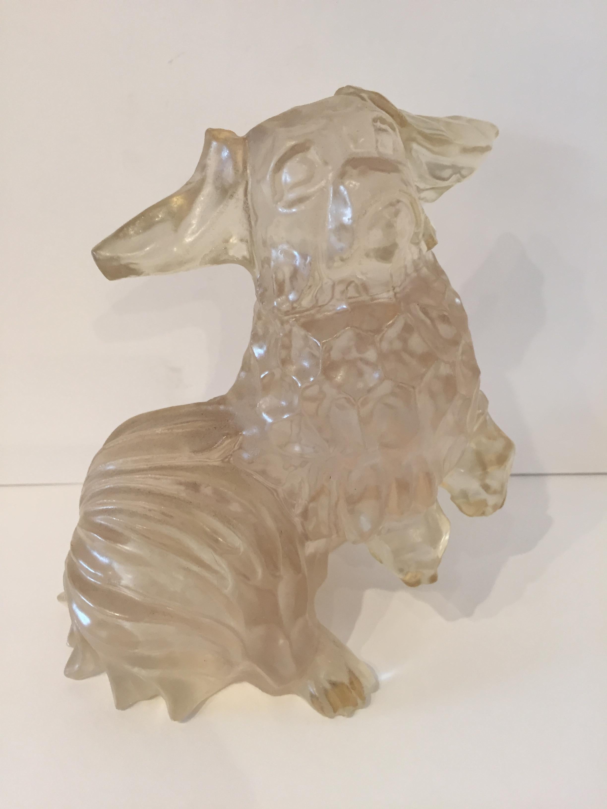 Dorothy Thorpe Harz Pekingese Hund transparent geformt Skulptur. Mit Original-Papieretikett.