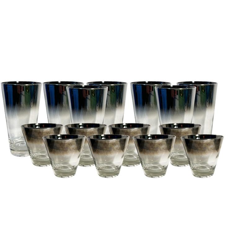 Dorothy Thorpe, ensemble de 15 verres à cocktail en céramique lustrée à bandes argentées dégradées Bon état - En vente à Oklahoma City, OK