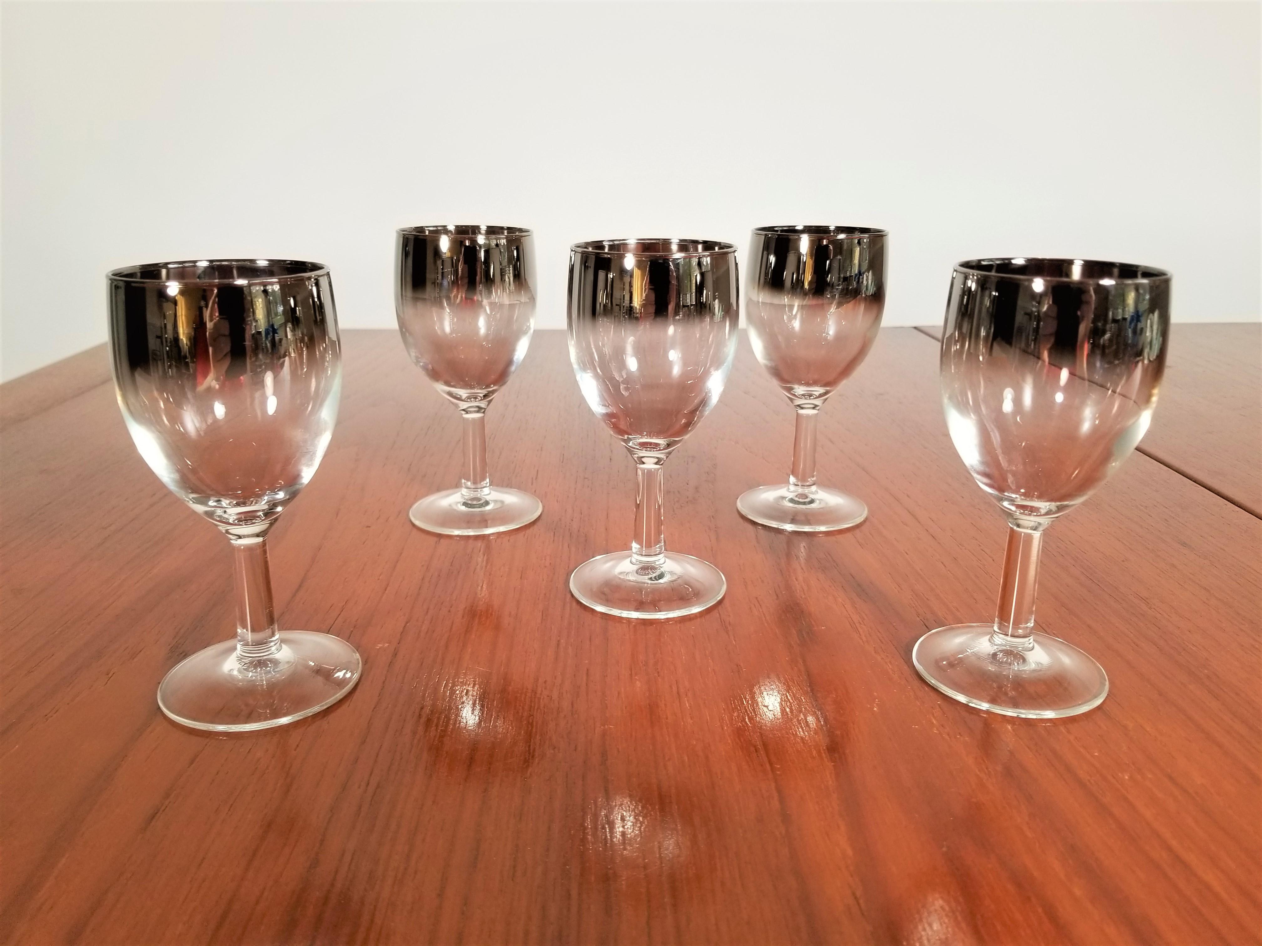 Midcentury Dorothy Thorpe set of 5 stemware glasses for wine or cordial.