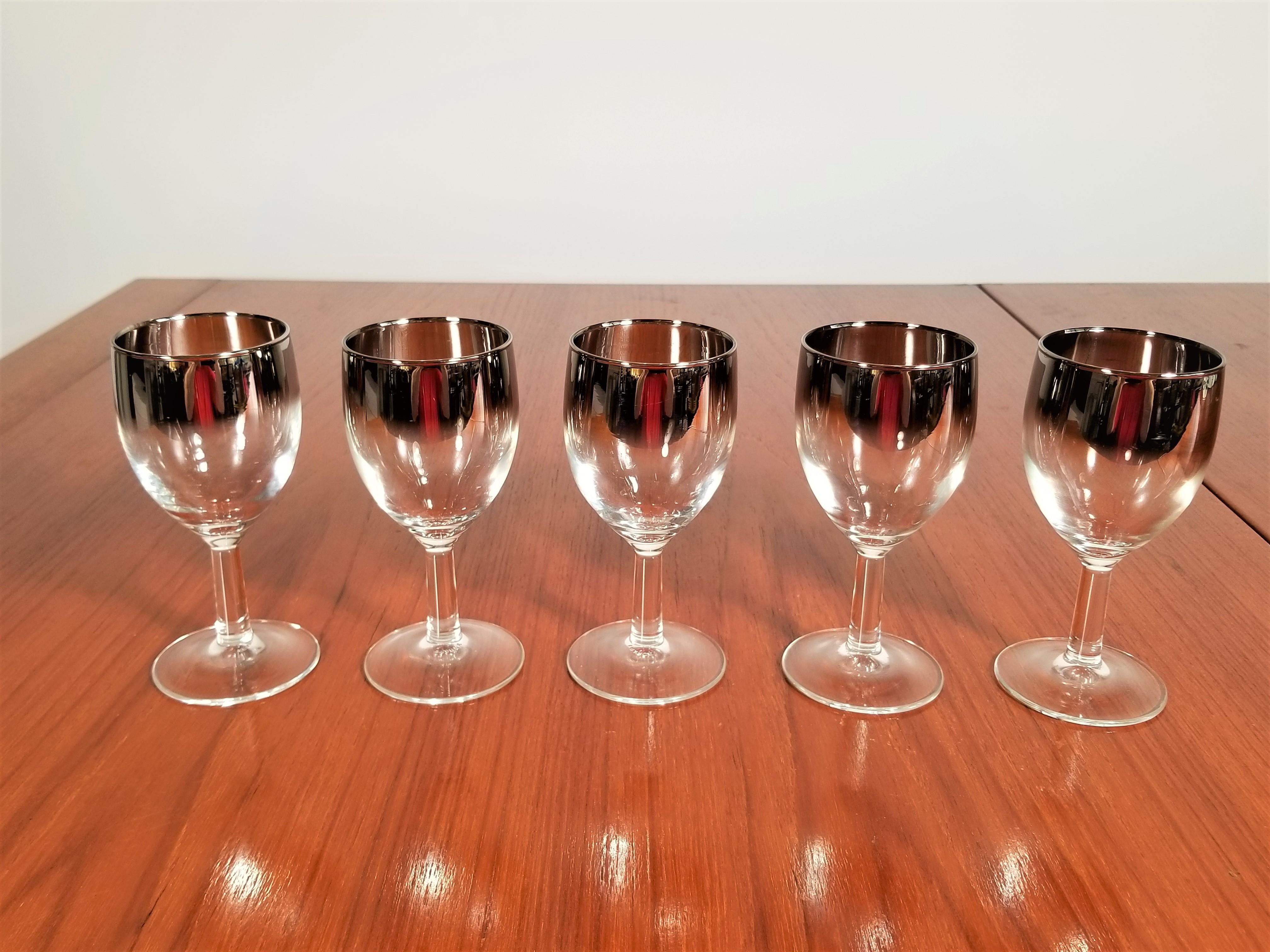 Dorothy Thorpe Stemware In Excellent Condition In New York, NY