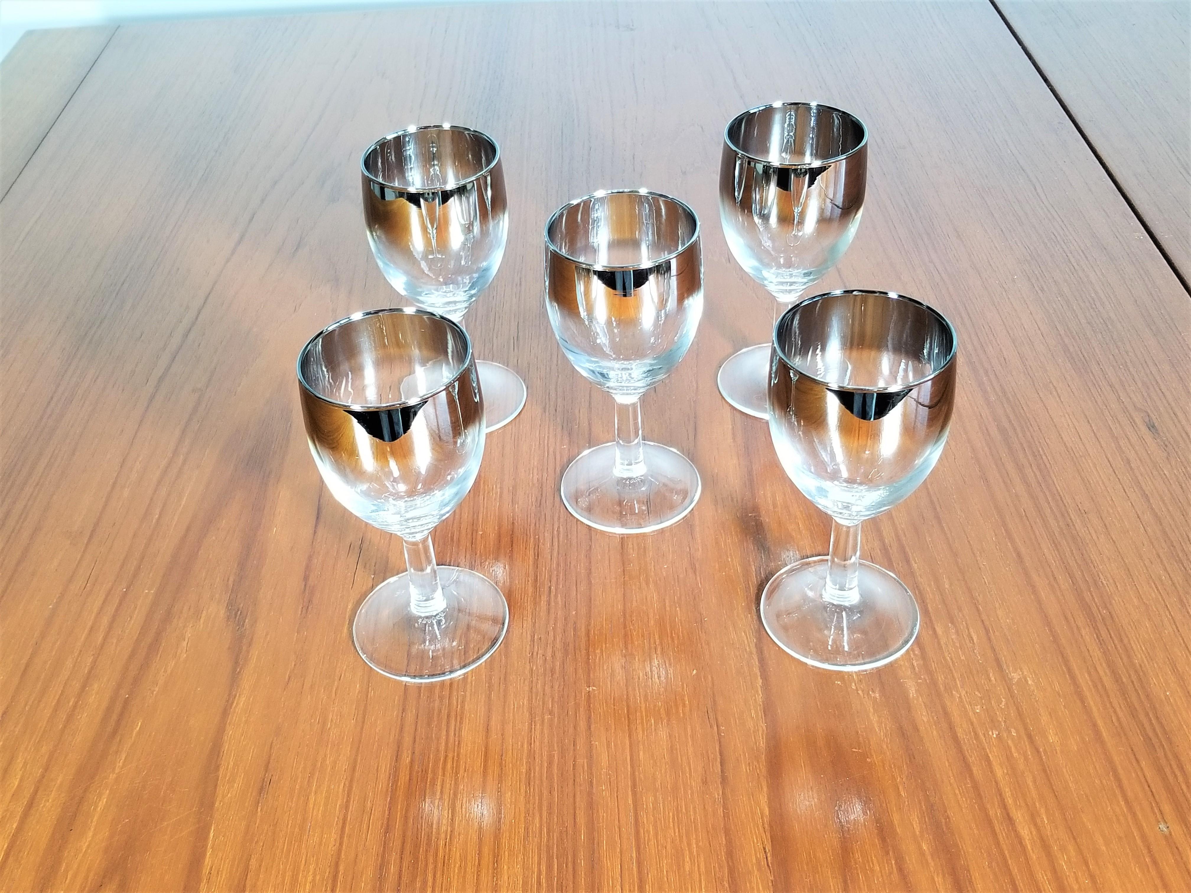 Dorothy Thorpe Stemware 1