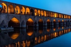 La fin du soir sur le pont, Esfahan, Iran - Éditions limitées de 15, 24 x 24 pouces.