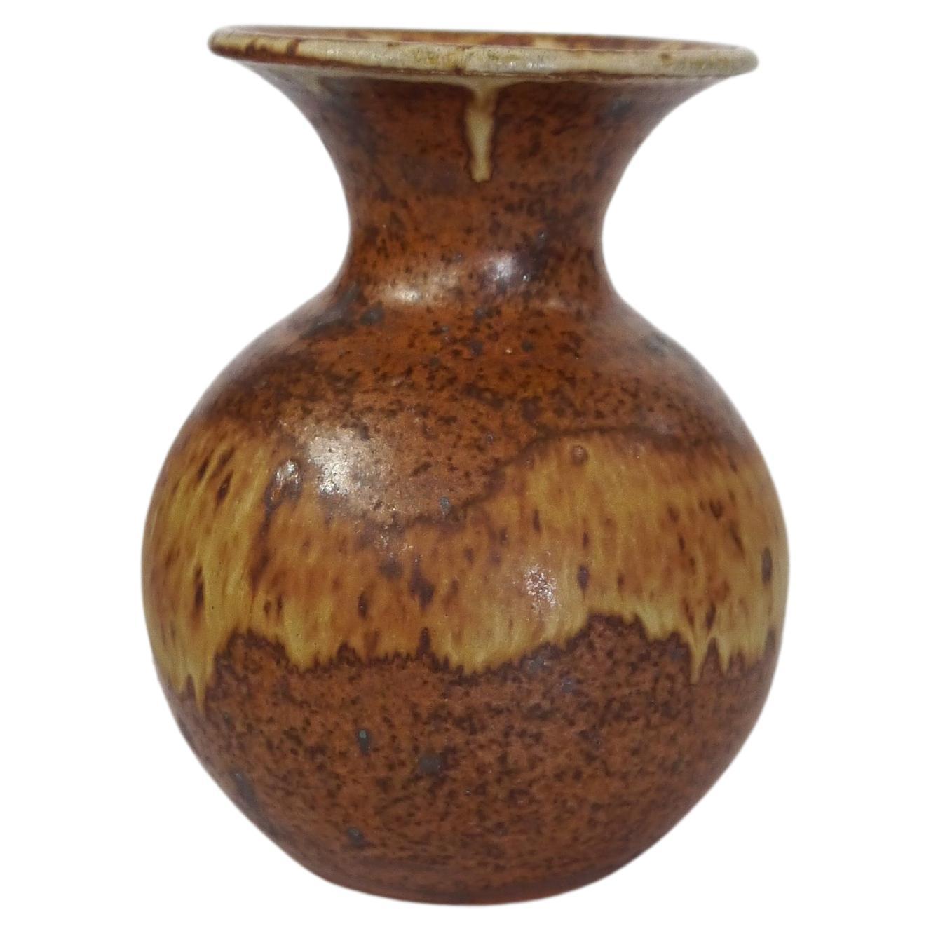 Vaso in ceramica Dorthe Visby, smalto marrone Wabi Sabi, Danimarca anni '90 in vendita