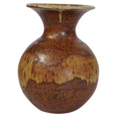 Jarrón de cerámica Dorthe Visby, esmalte marrón Wabi Sabi, Dinamarca Década de 1990