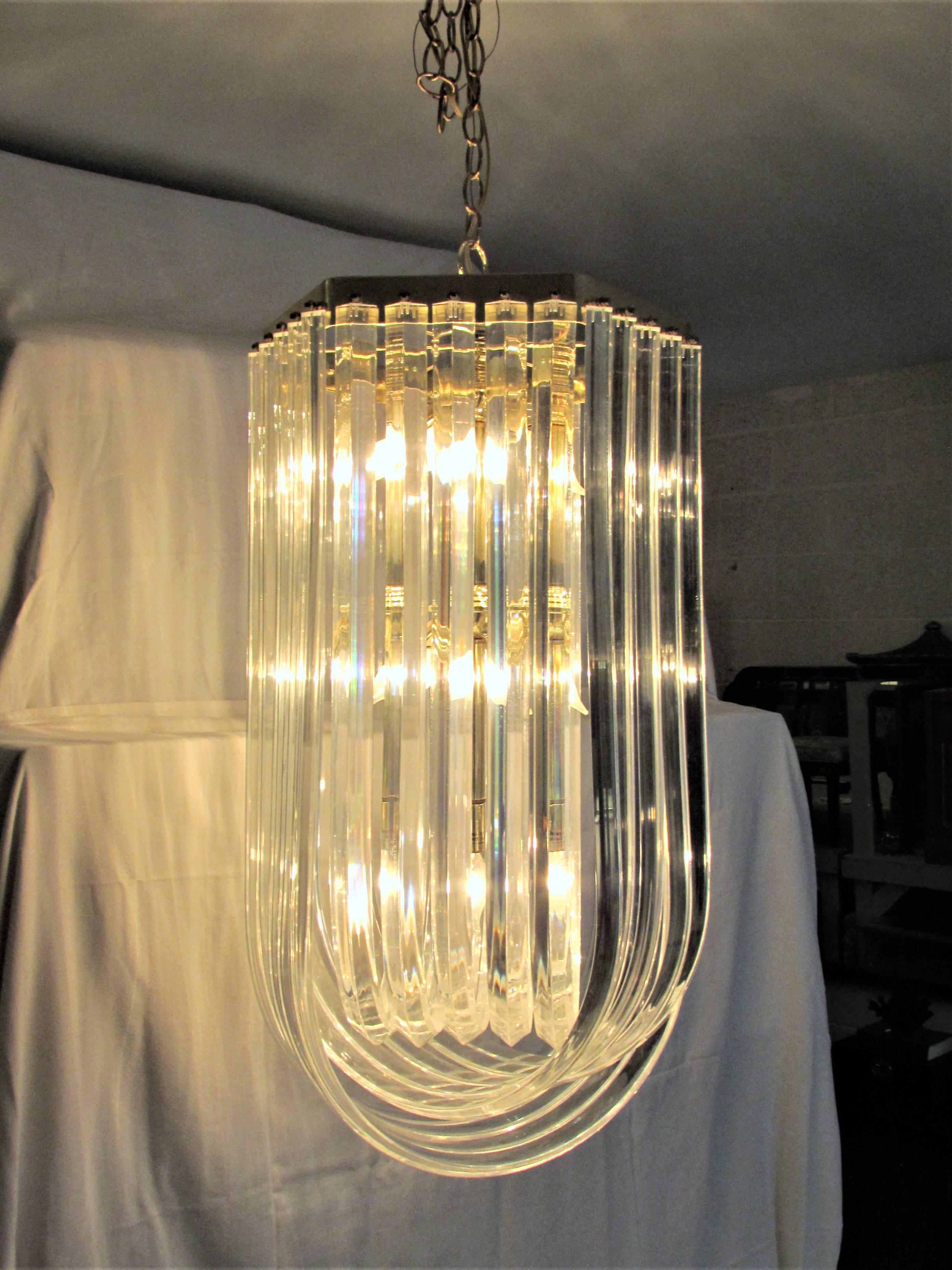 Hand-Crafted Dorthy Thorpe Style Lucite and Brass Ten-Light Chandelier