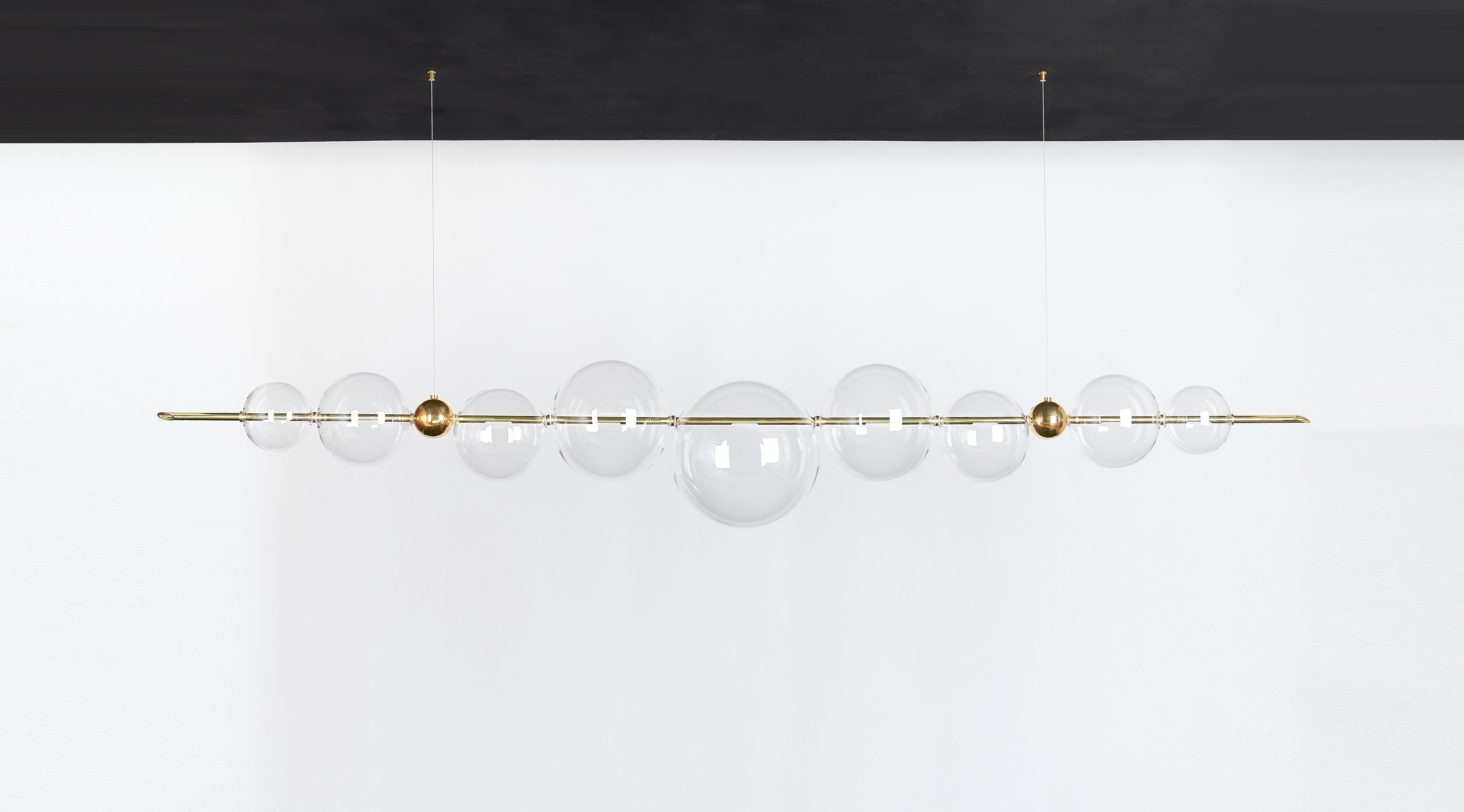 Minimalist Dòry Chandelier Nine Lights in Brass, Blown Glass, LED Light, Dimmable For Sale