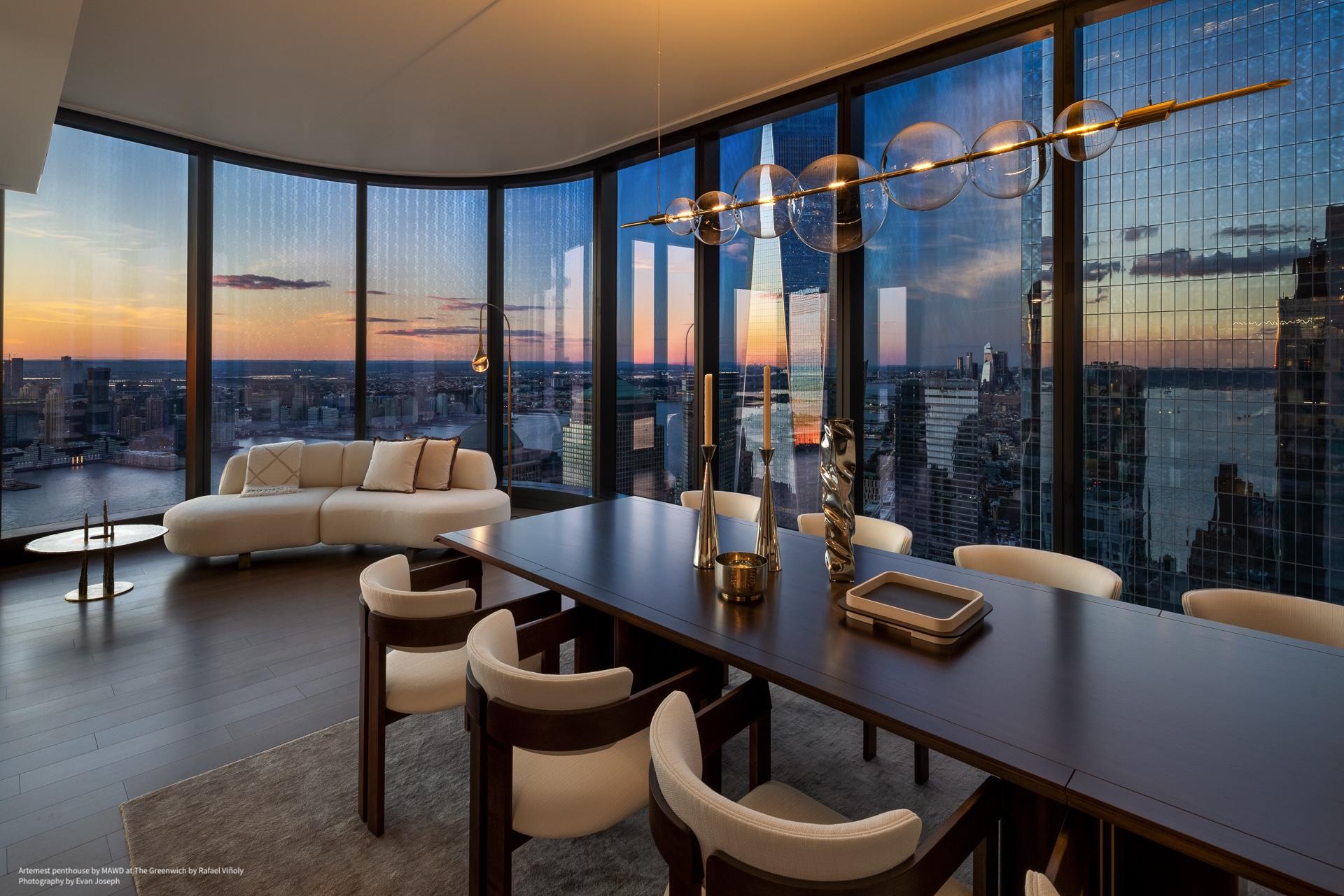 Dòry Araña contemporánea hecha a mano Latón, vidrio soplado, luz LED, regulable Siglo XXI y contemporáneo en venta